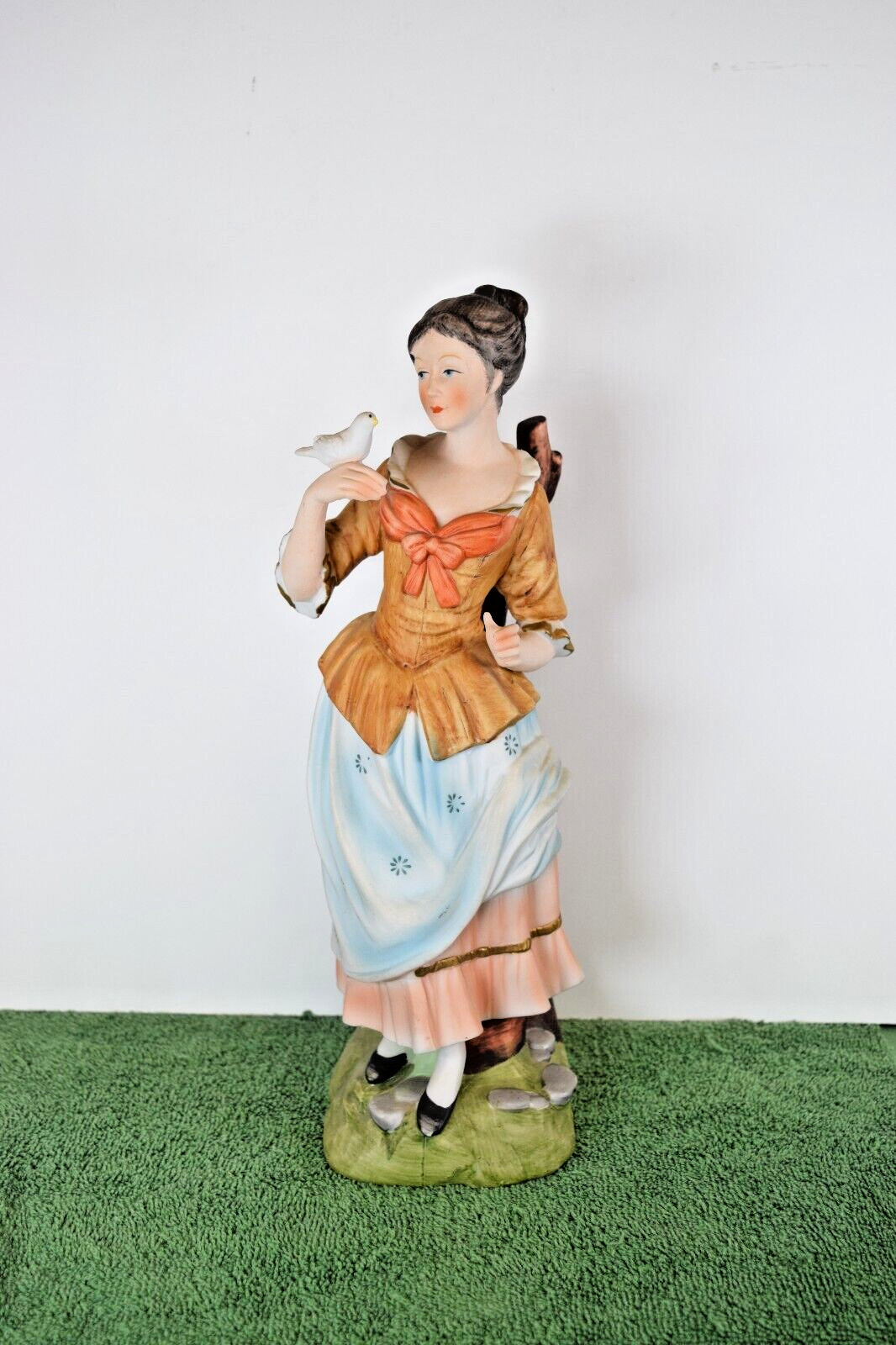 Brinn’s Porcelain/Ceramic Lady Figurine. In excellent condition