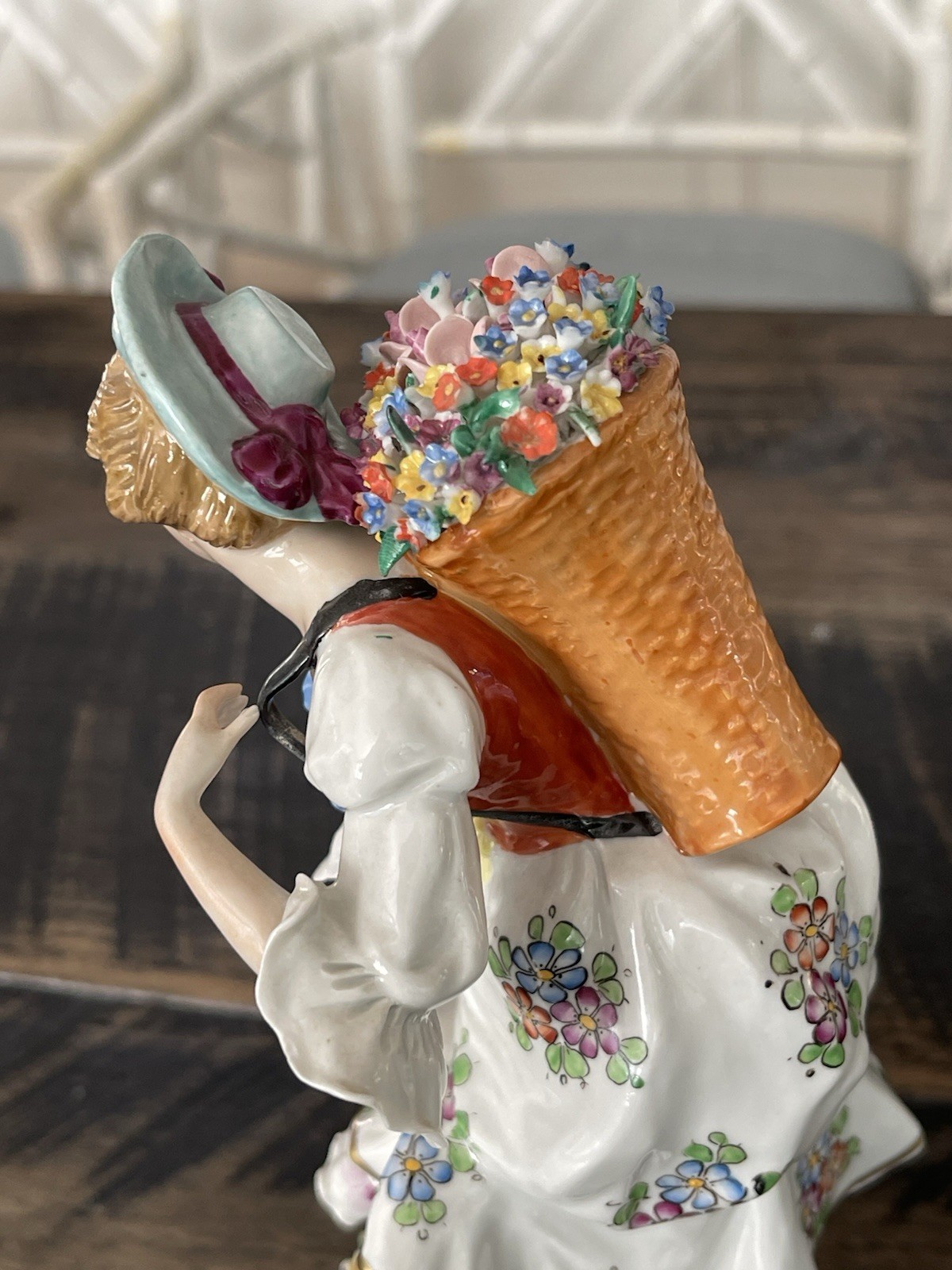 LARGE SITZENDORF GERMANY VINTAGE ANTIQUE FLOWER GIRL FIGURINE 8.5″ ~EXCELLENT