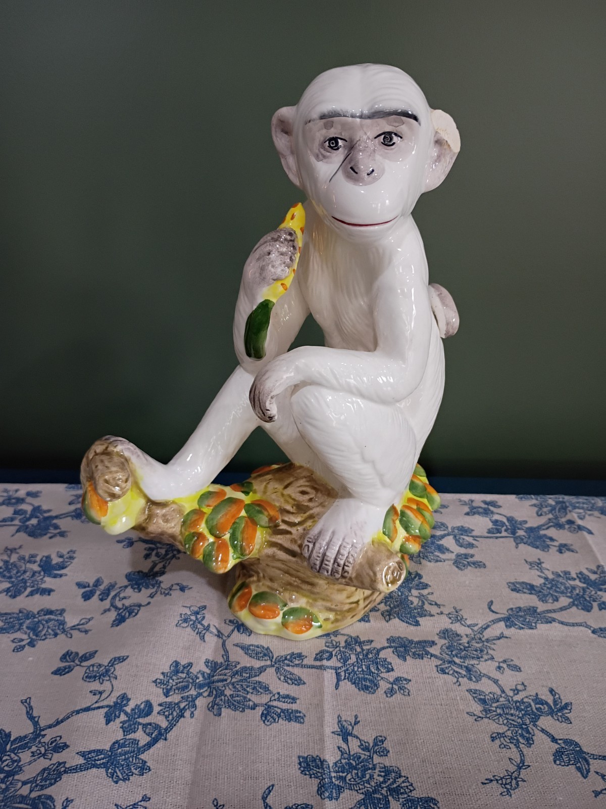 HOLLYWOOD REGENCY Italian Ceramic Monkey DRAPER MCM Kitsch Hand Painted 10.5” 🚩