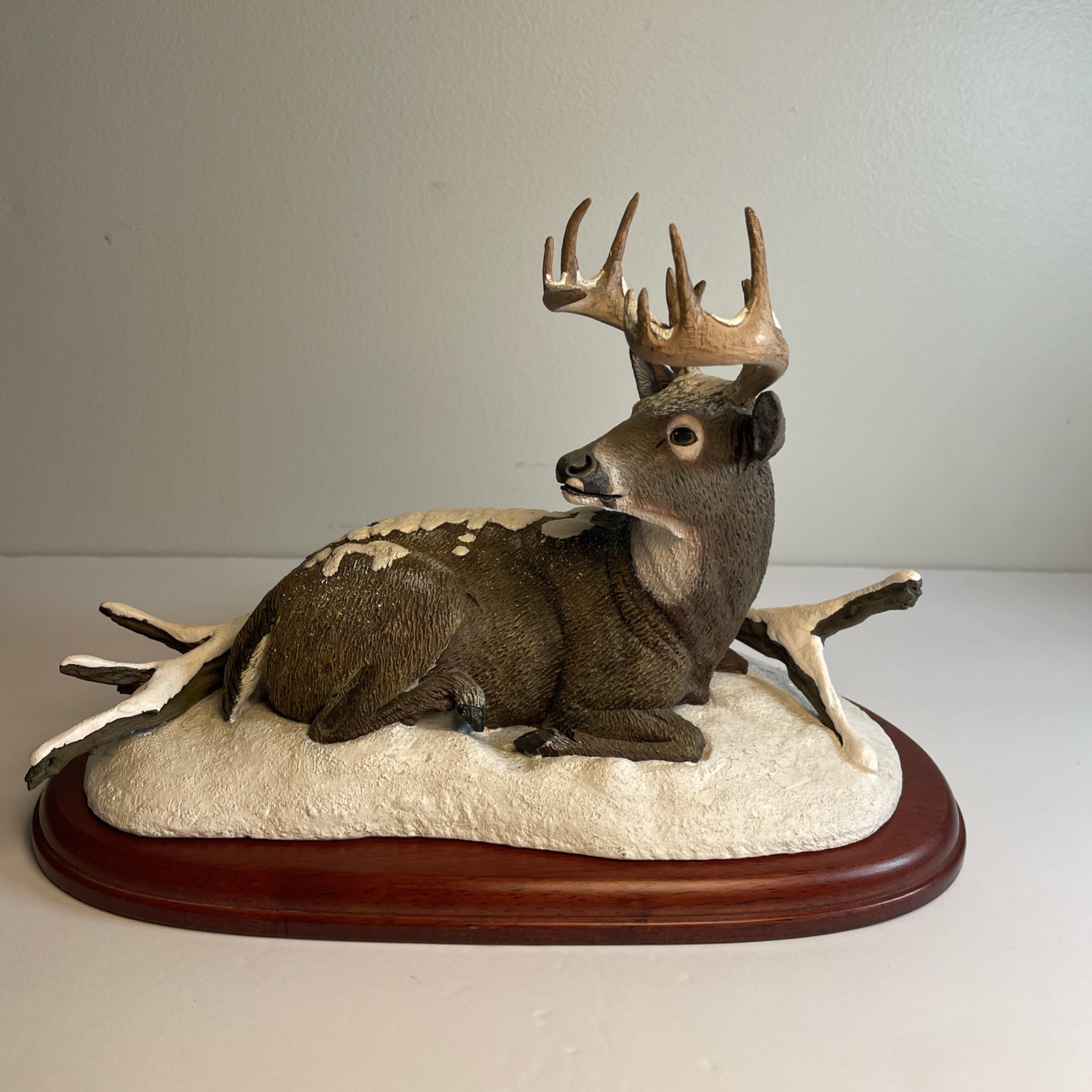 Danbury Mint Winter Stag White Tail Deer Sculpture Figure 7x10in By Bob Travers
