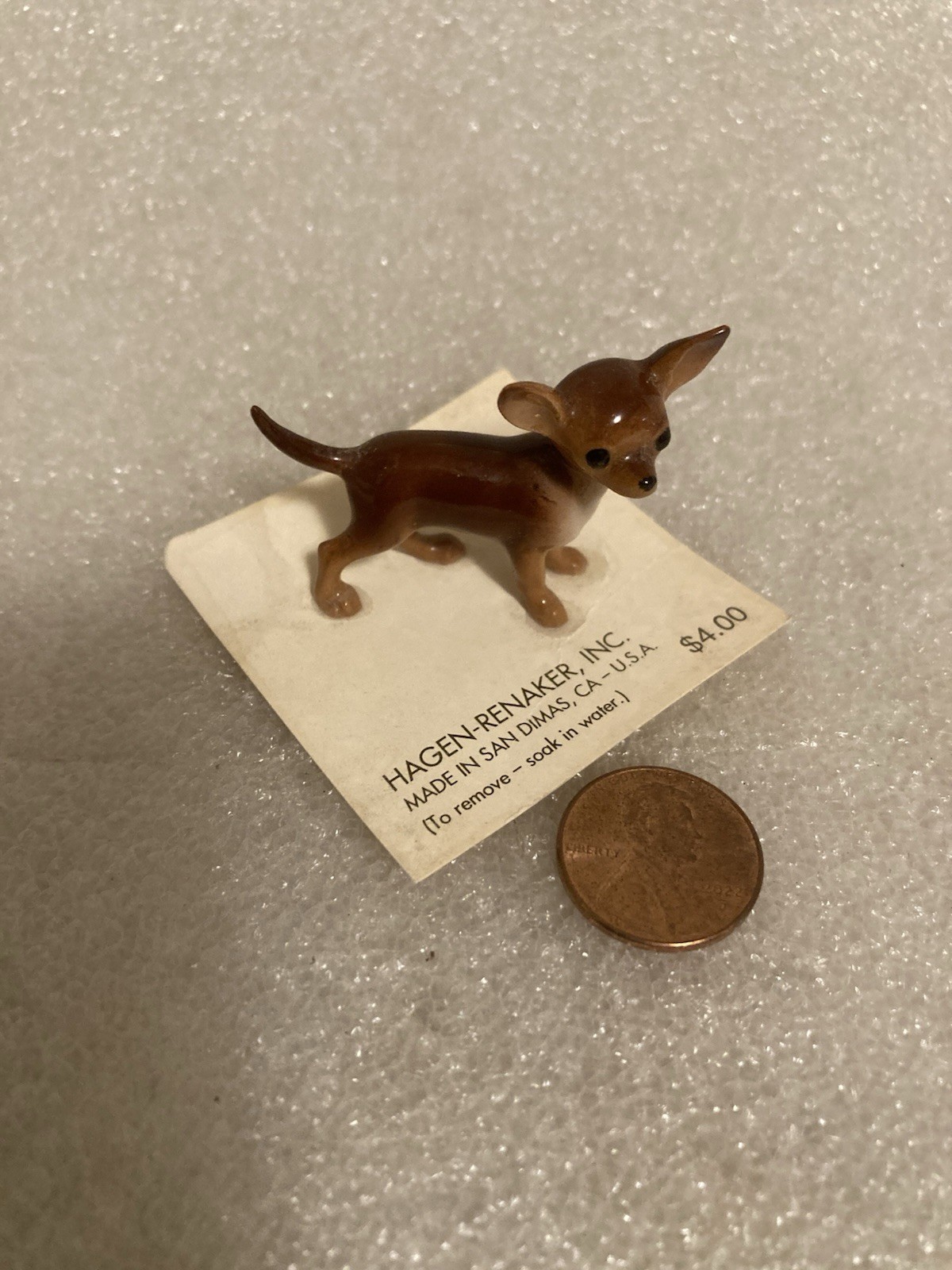 Vintage Miniature HAGEN RENAKER Mama Chihuahua Figurine on Card ~1-1/4″ Tall
