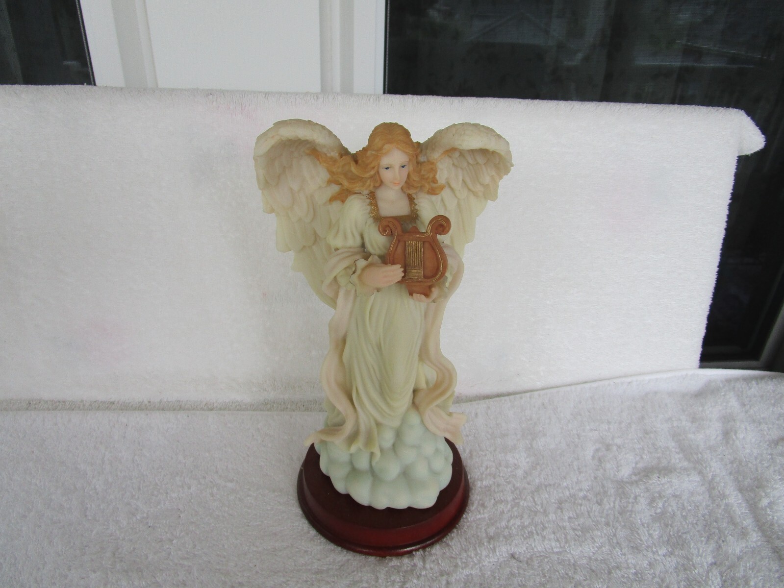 LOVELY~~ [ 9.75″ ] ANGEL PLAYING HARP FIGURINE +WOODEN BASE~~3 POUNDS~~QUALITY!
