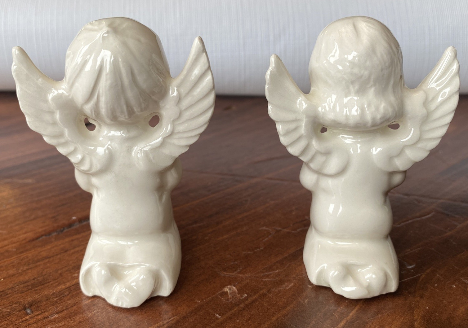 2 Vintage Ceramic Angels Cherub Kneeling Praying Boy Girl 3″ tall ivory figurine