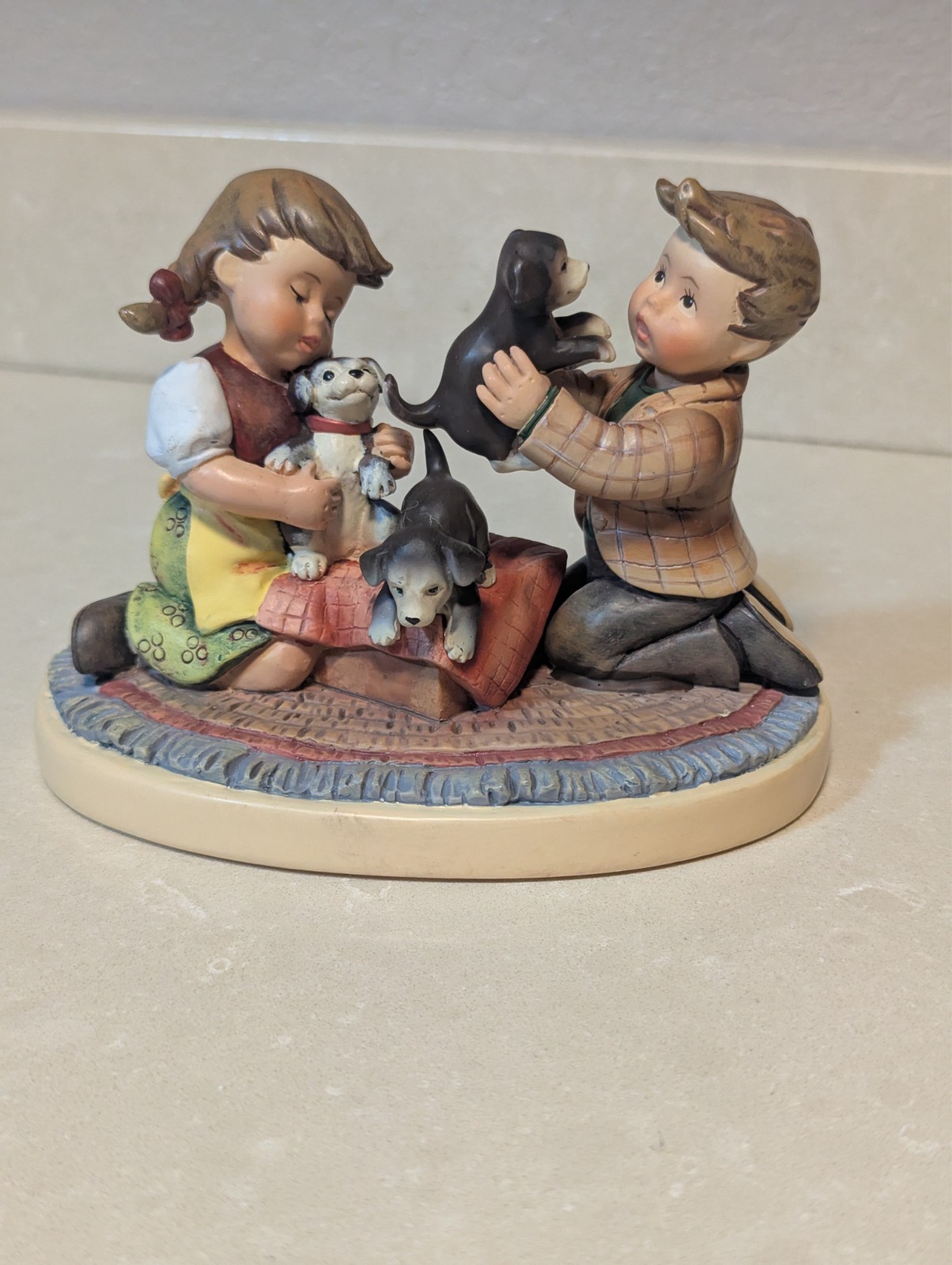 Hummel figurine “Puppy Surprise” 2015 First Edition, 4.50″ tall