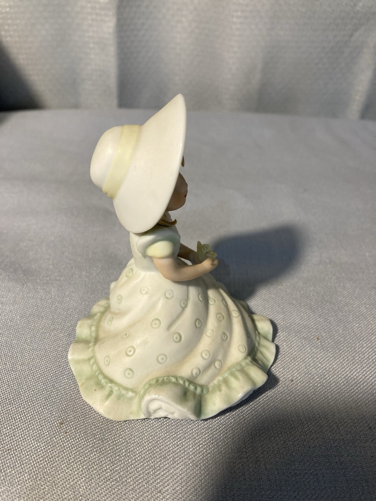 Vintage RR Roman Porcelain Girl Figurine White/Green/Yellow 3.25 in