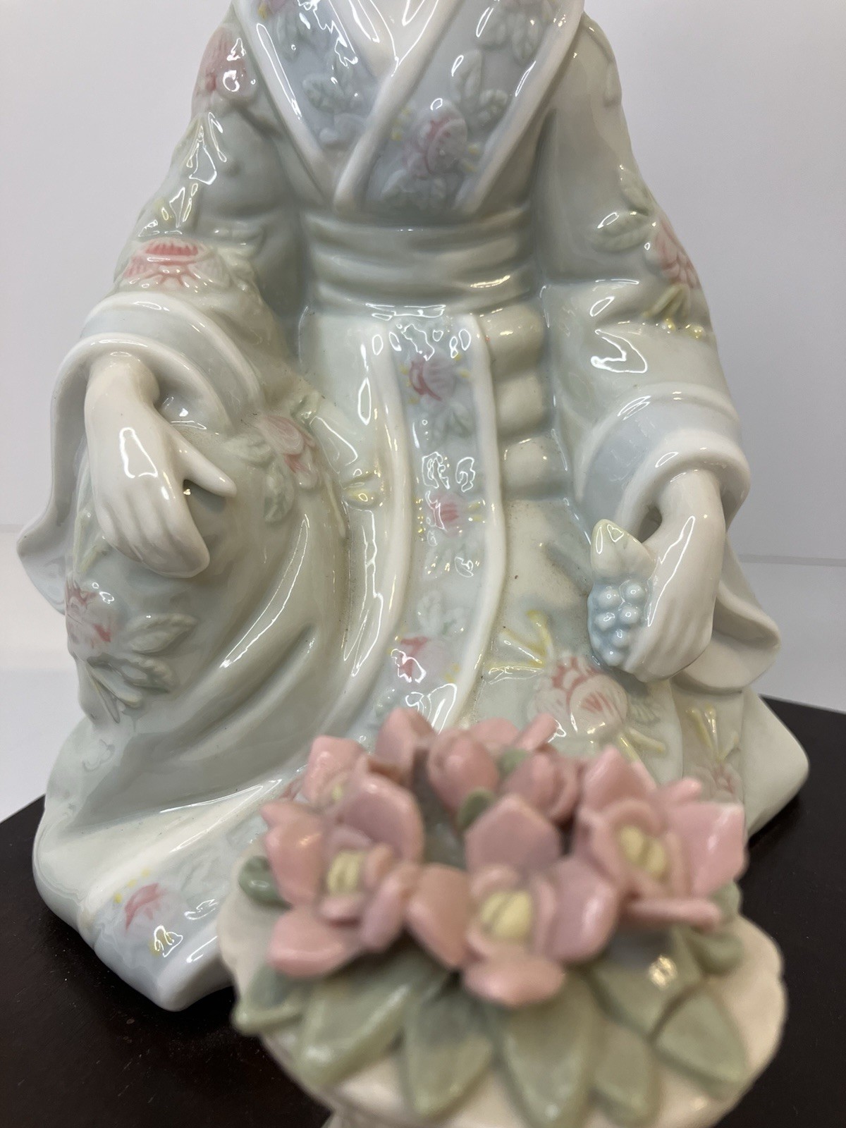 Vintage Porcelain Geisha Girl Figurine 9 Inch Extrene Detail