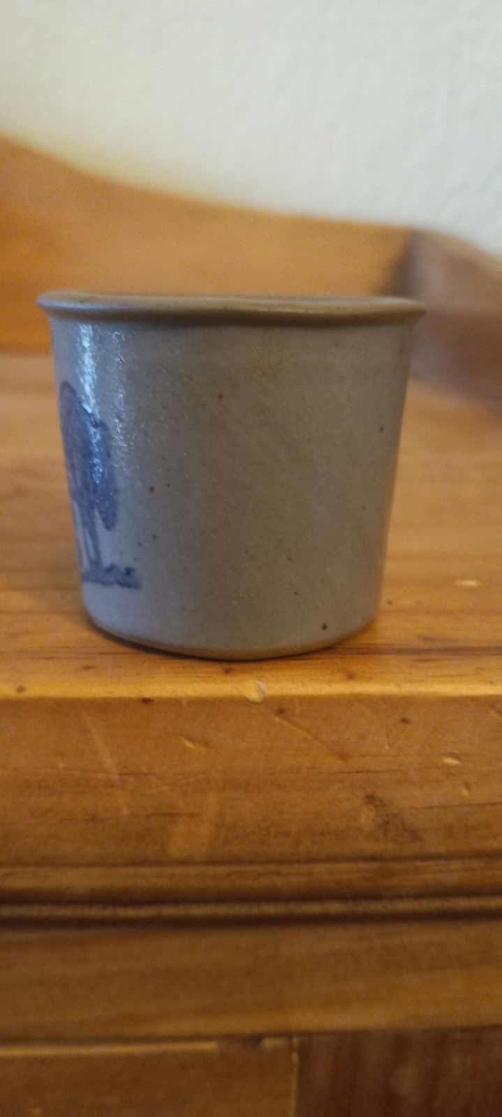 Miniature Blue/Tan Crock featuring a Quaint Cottage 1 1/2″ tall Glossy Finish