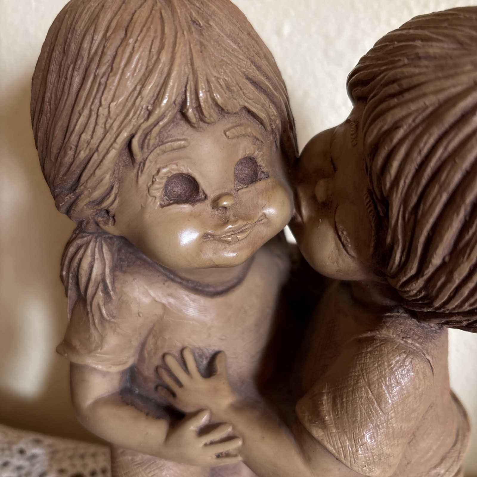 Vintage Bill Mack FANNYKINS 8″ Statue Figurine Sculpture “FIRST KISS” Boy Girl