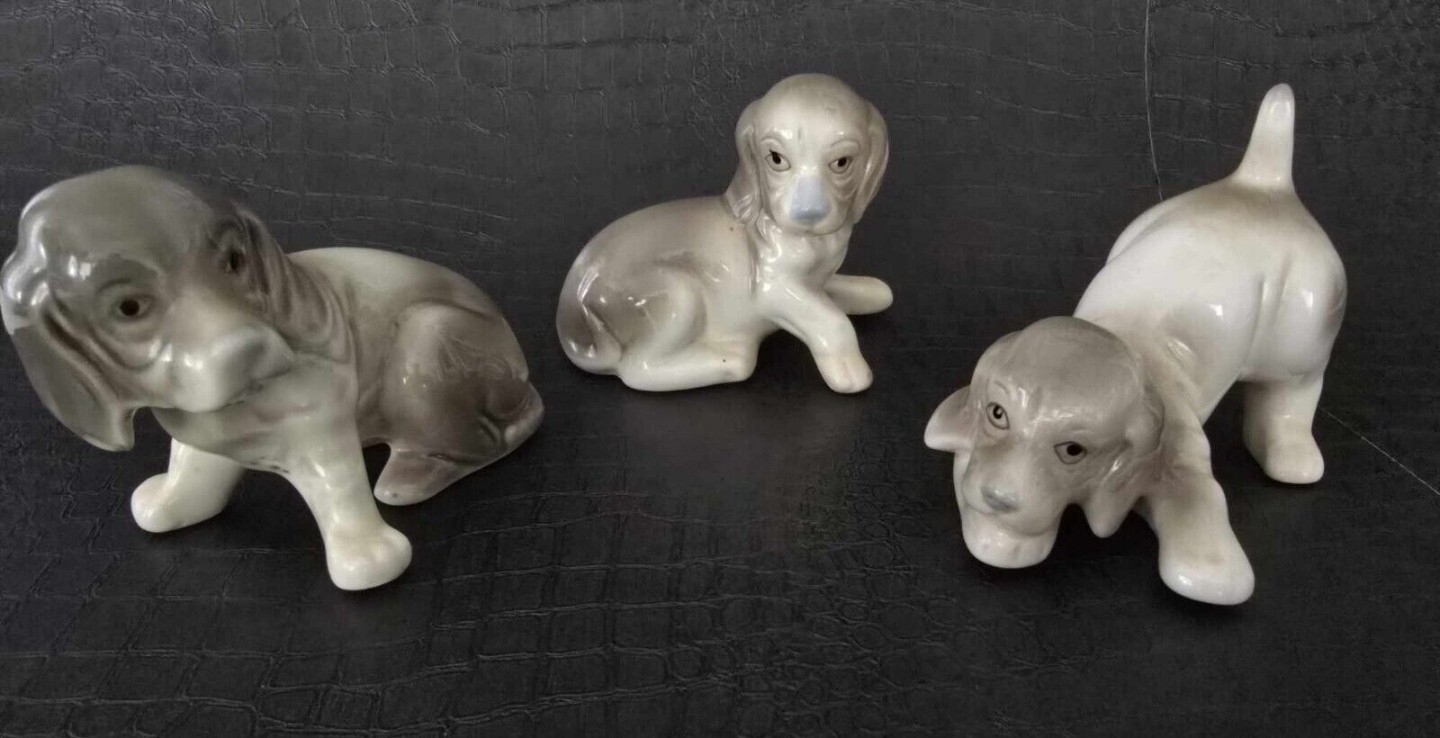 Vintage Spaniel Beagle Puppies Porcelian Set of 3 Dog Figurines Taiwan 4.5″