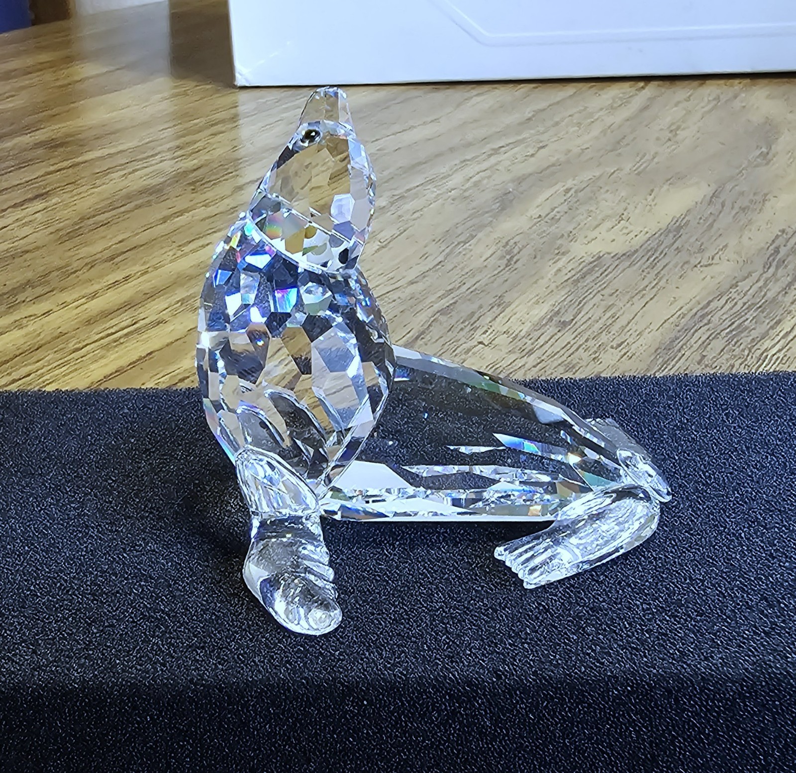 🌊 Swarovski Crystal 2005 “Aquatic Worlds”, Mother Sea Lion Figurine, Amber, NIB