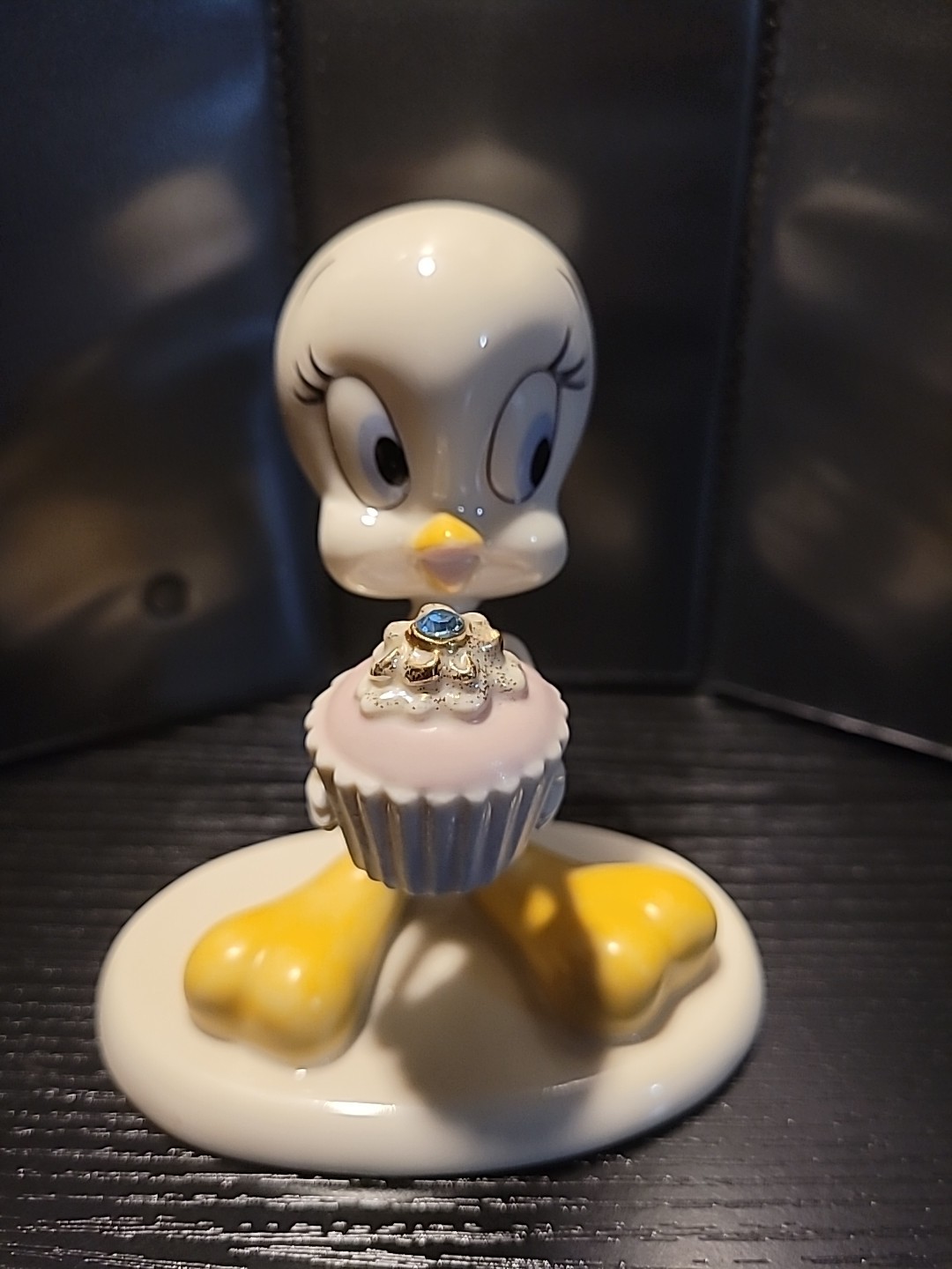 Lenox A Present From Tweety Bird Looney Tunes March Birthstone Figurine