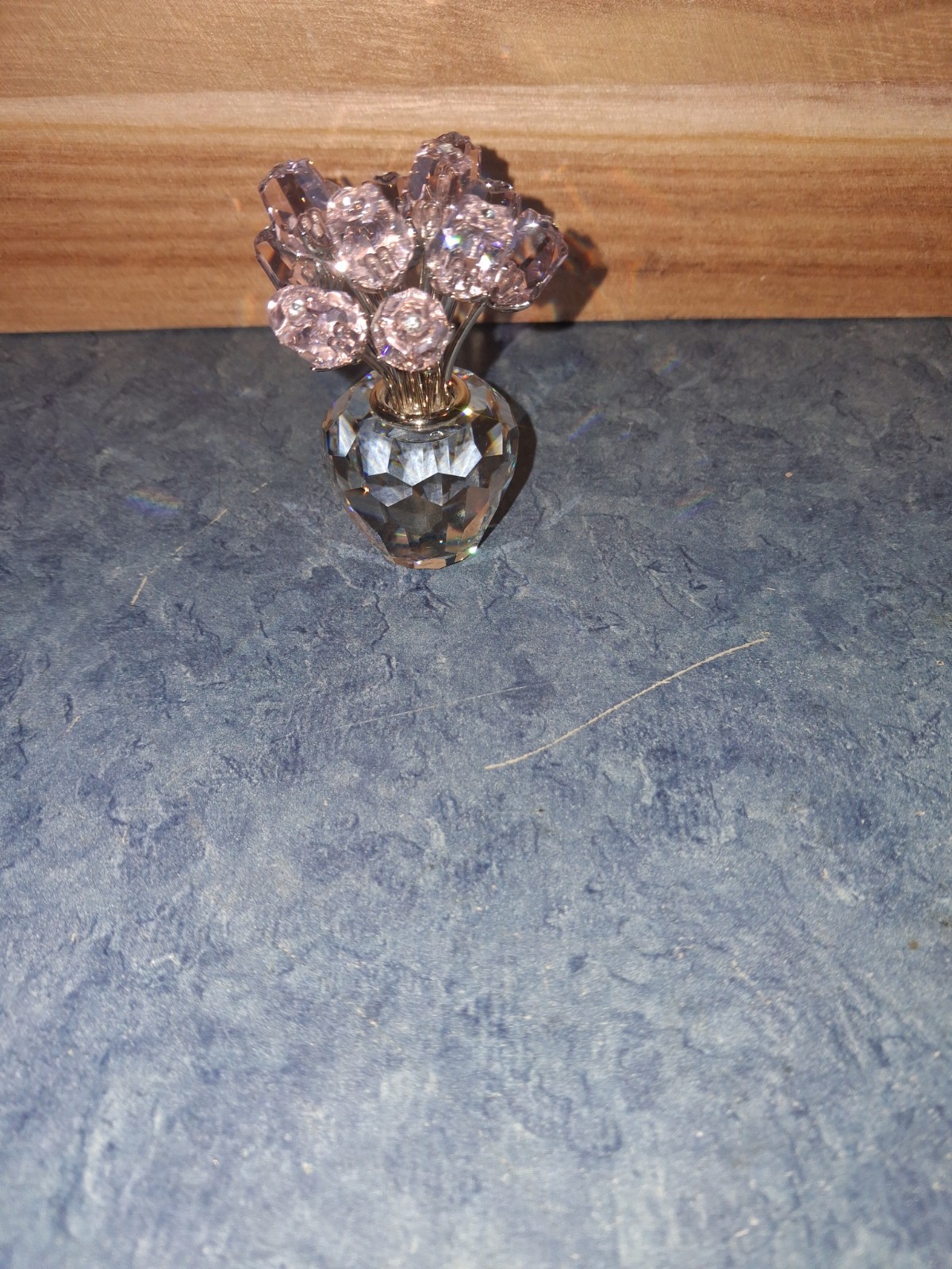 SWAROVSKI CRYSTAL “A DOZEN PINK ROSE’S” It’s In Mint Condition And Has No Flaws!