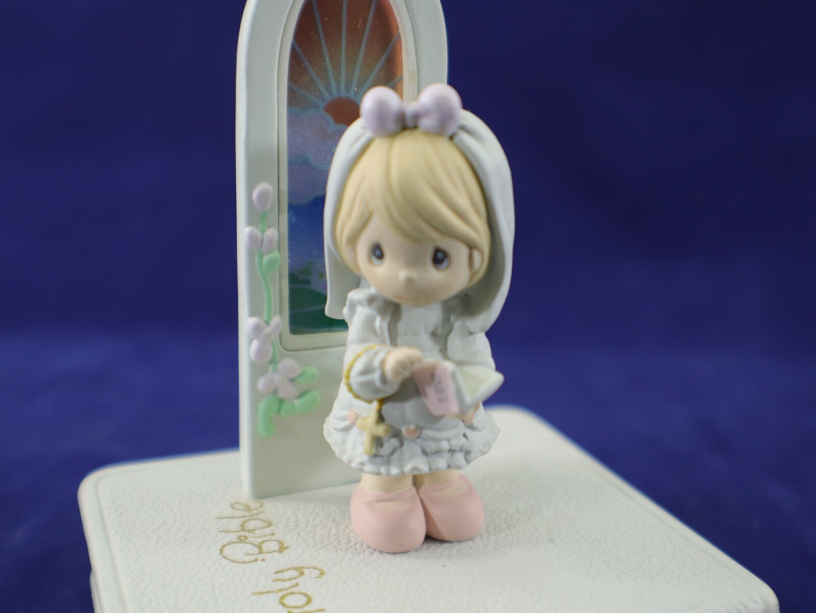 Precious Moments HOLY BIBLE Mini Girl Figurine Stained Glass Window 1991 Vintage