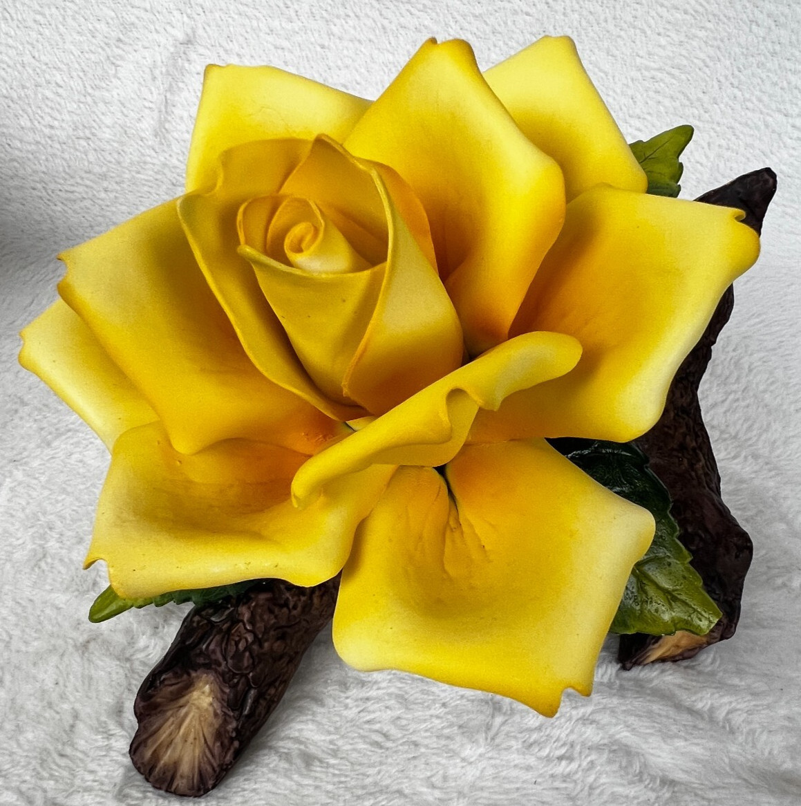 Vintage Seizan CP Fine Art Decorative Figurine Yellow Rose On Driftwood Resin