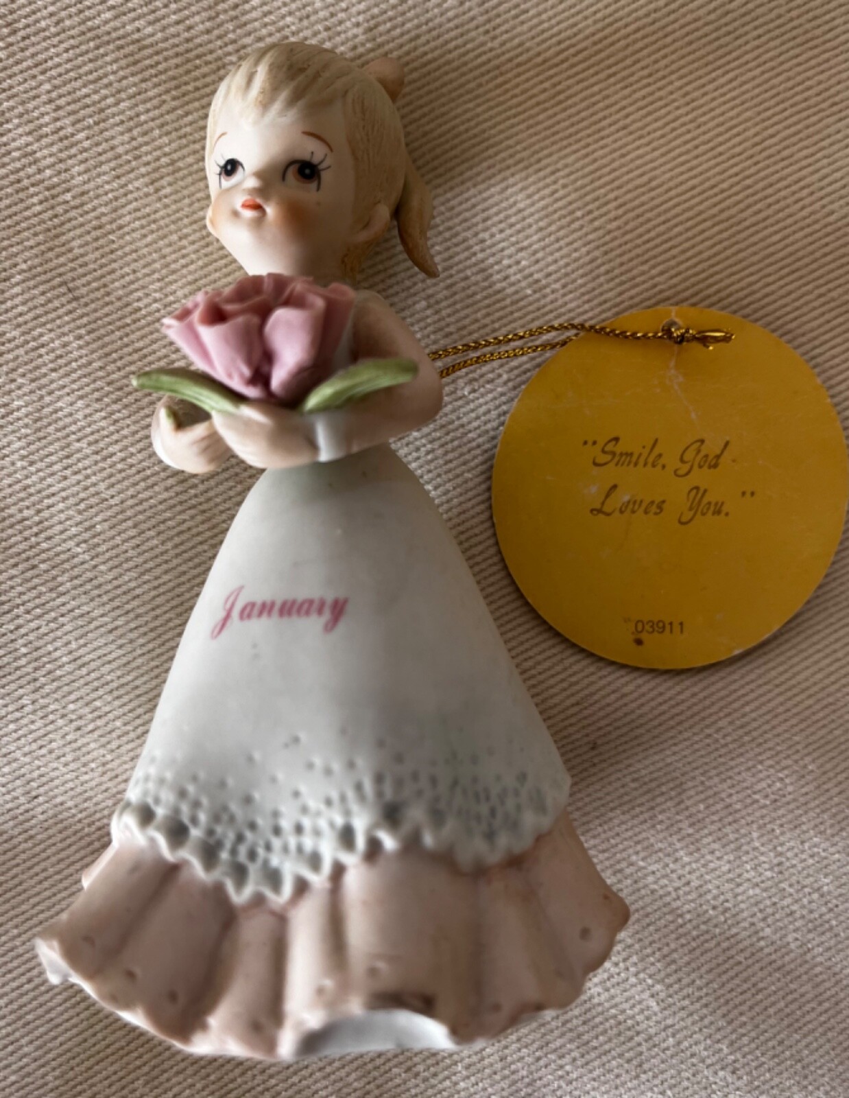 Sweet Lefton 1983 “Smile God Loves You” January Birthday Angel w/Tag 4.50″T