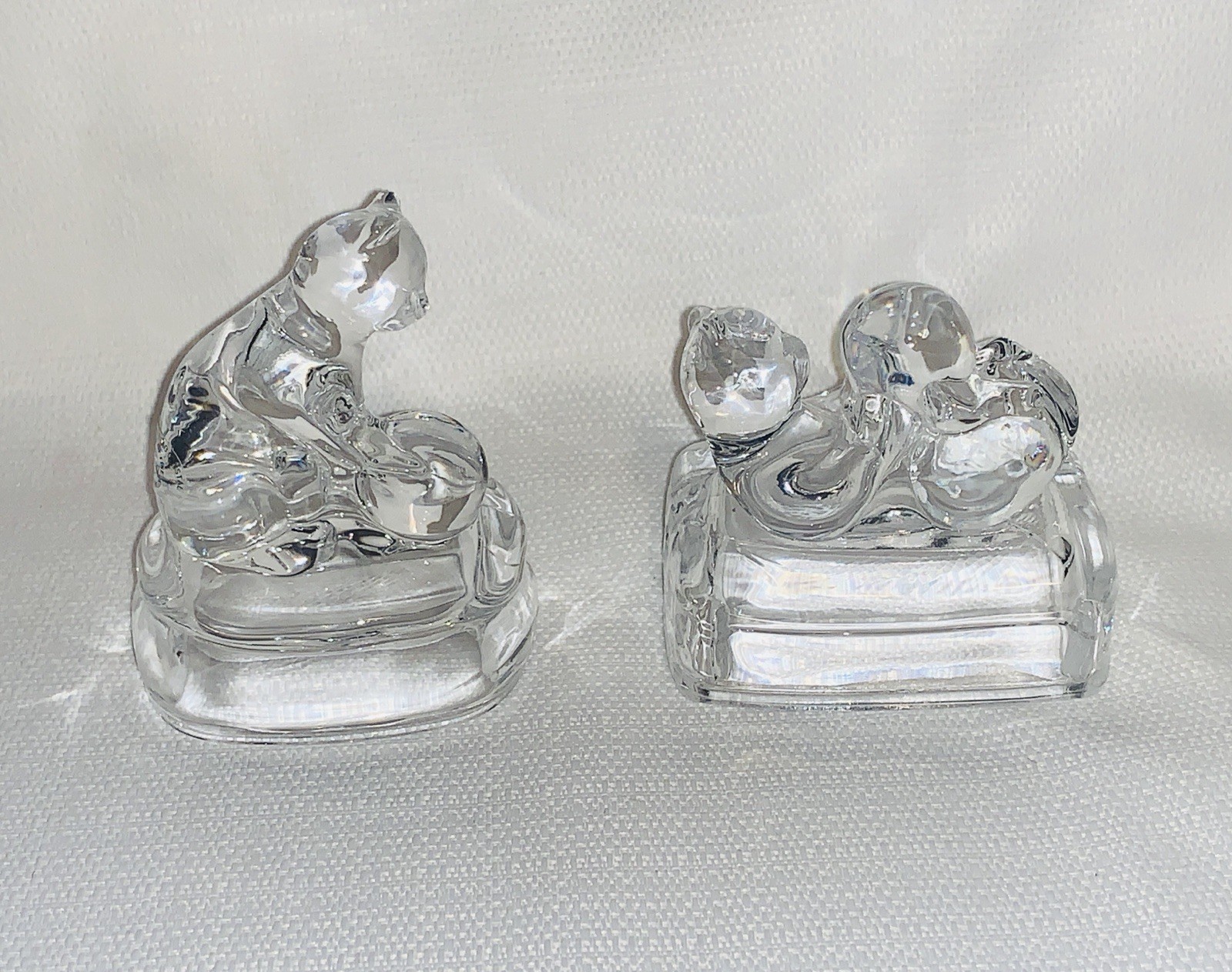 Vintage 1995 Avon Cat Kitten Figurines 24% Lead Crystal Clear Glass Set of 2