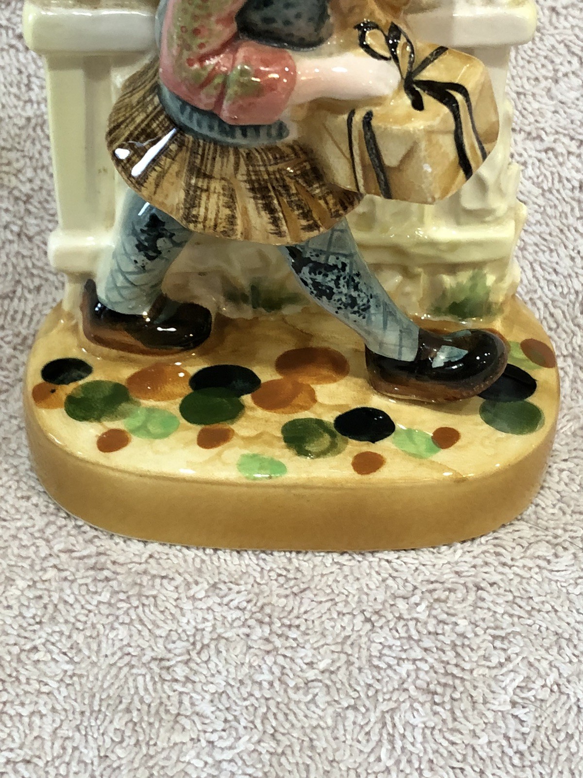 Vintage American Greetings Corp. Ceramic Holly Hobbie Figurine