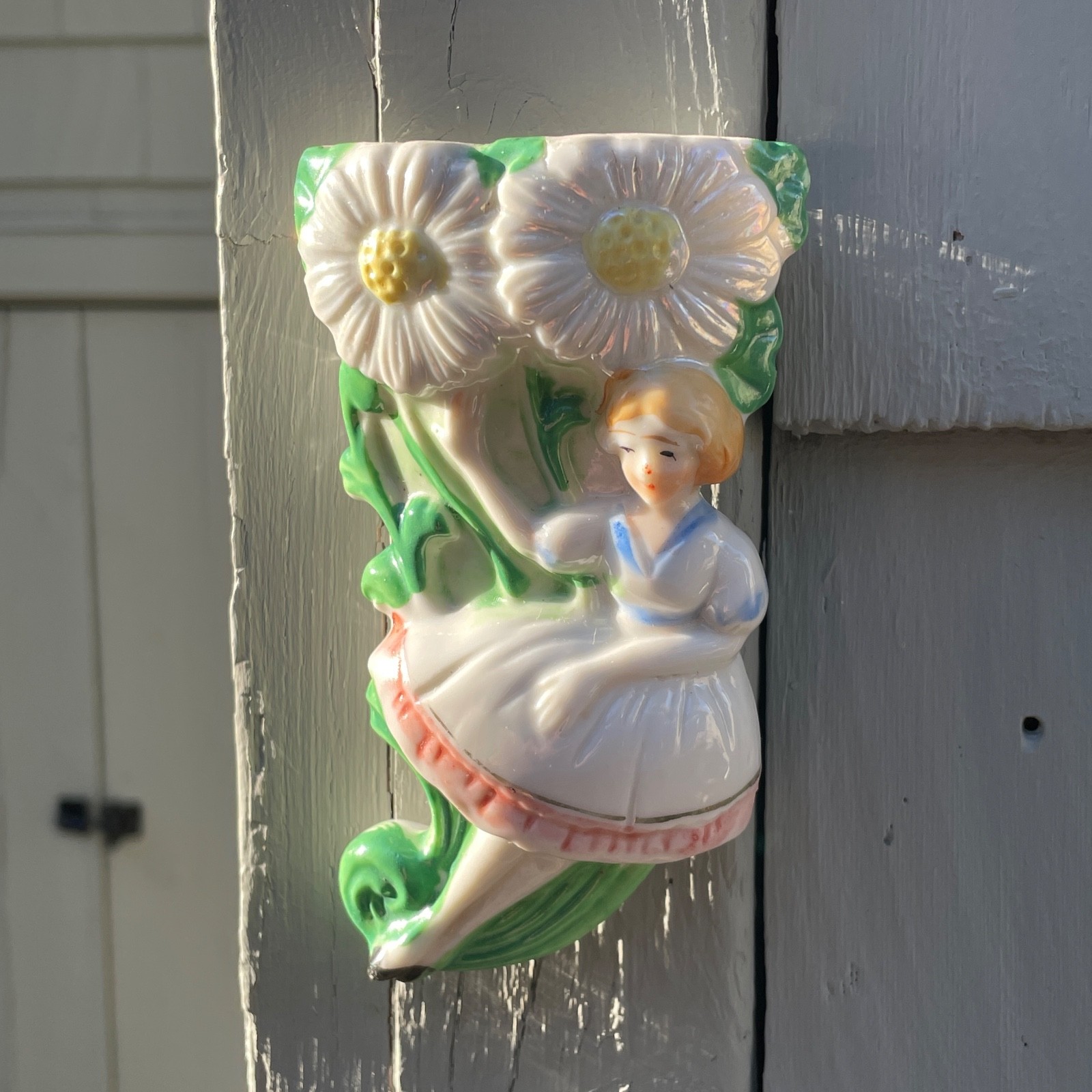 5″ Vintage Wall Pocket Vase Lady w 2 Daisys Cottage Chic Japan 1950s VTG