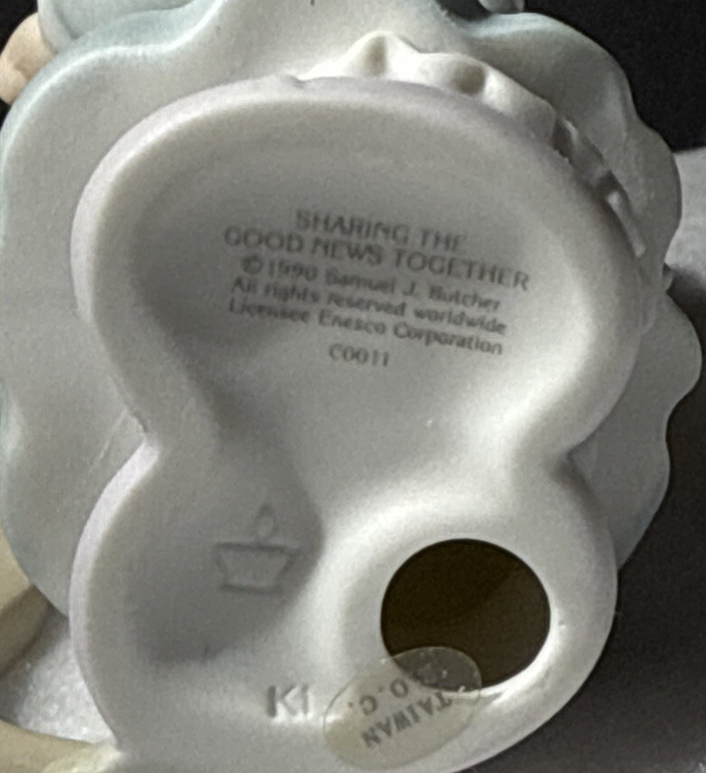 Precious Moments Figurine – Sharing The Good News Together -1991 Symbol Member..