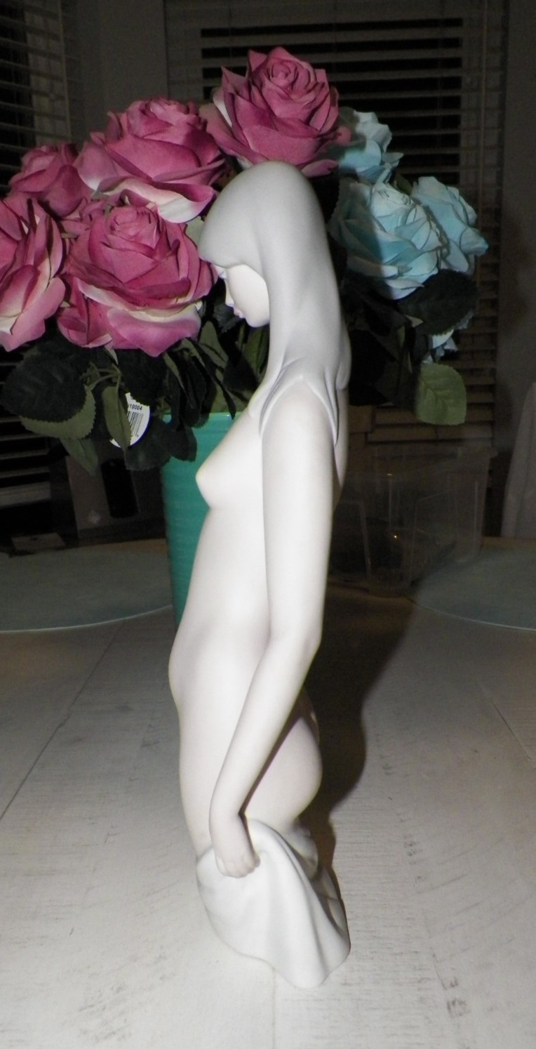 LLADRO NUDE WOMAN HEAD & TORSO MATTE FINISH 12 3/4″