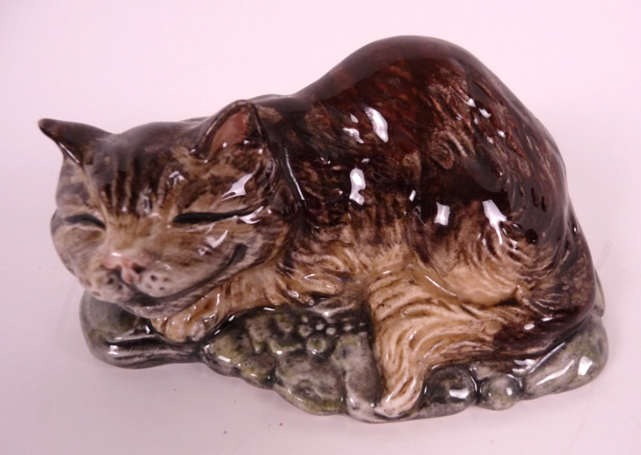 Royal Doulton Beswick Cheshire Cat Alice in Wonderland Series Figurine 1974