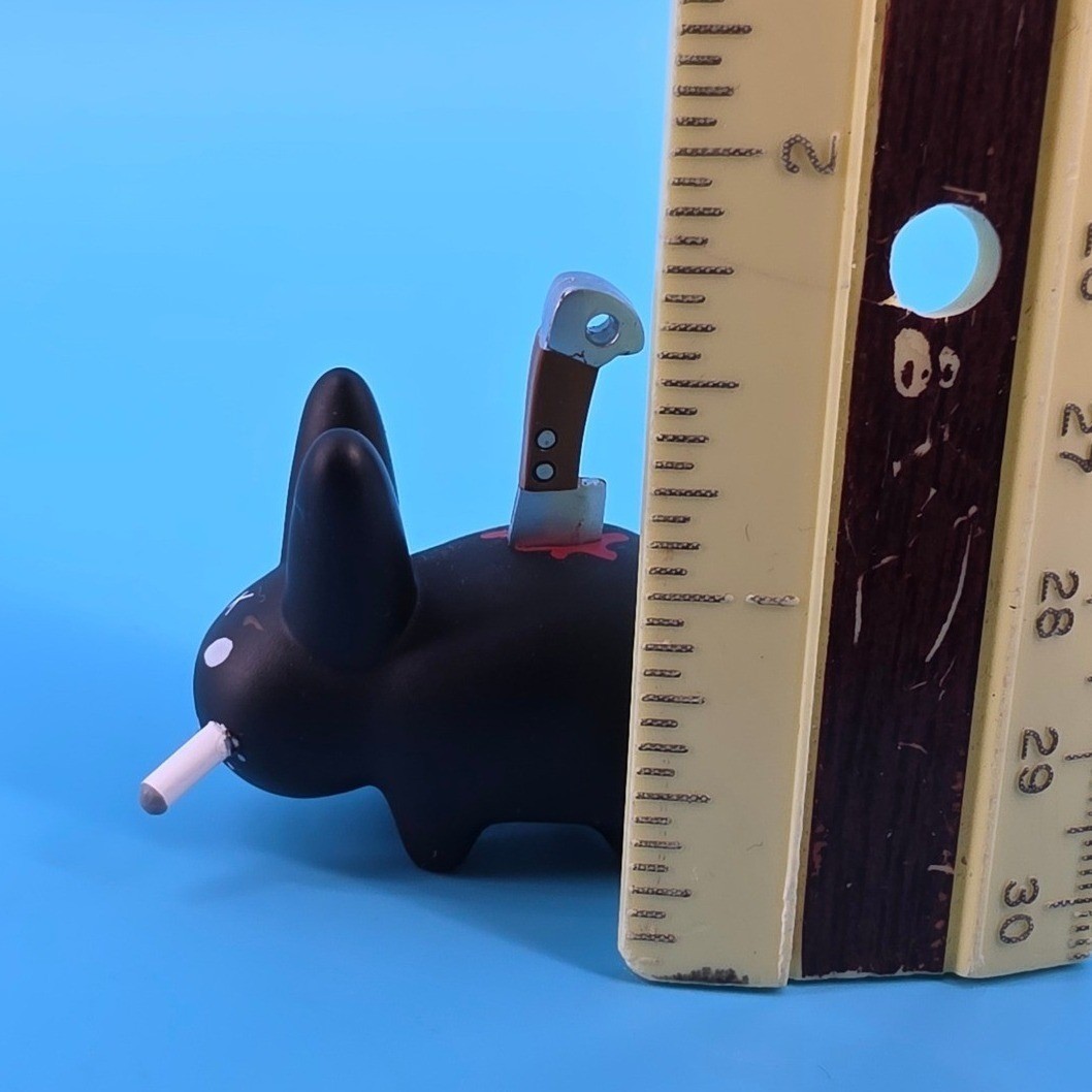 Frank Kozik x Kidrobot Smorkin Mongers Series 1 Stabbed Black Labbit Vinyl