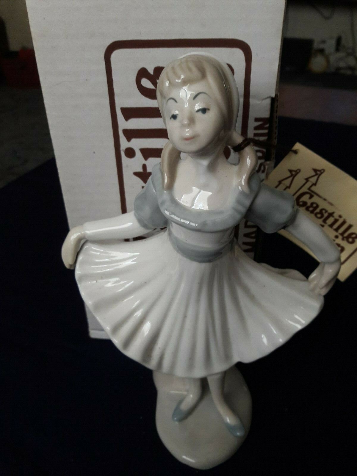 Vintage Castille Spain Fine Porcelain Figurine Curtsy