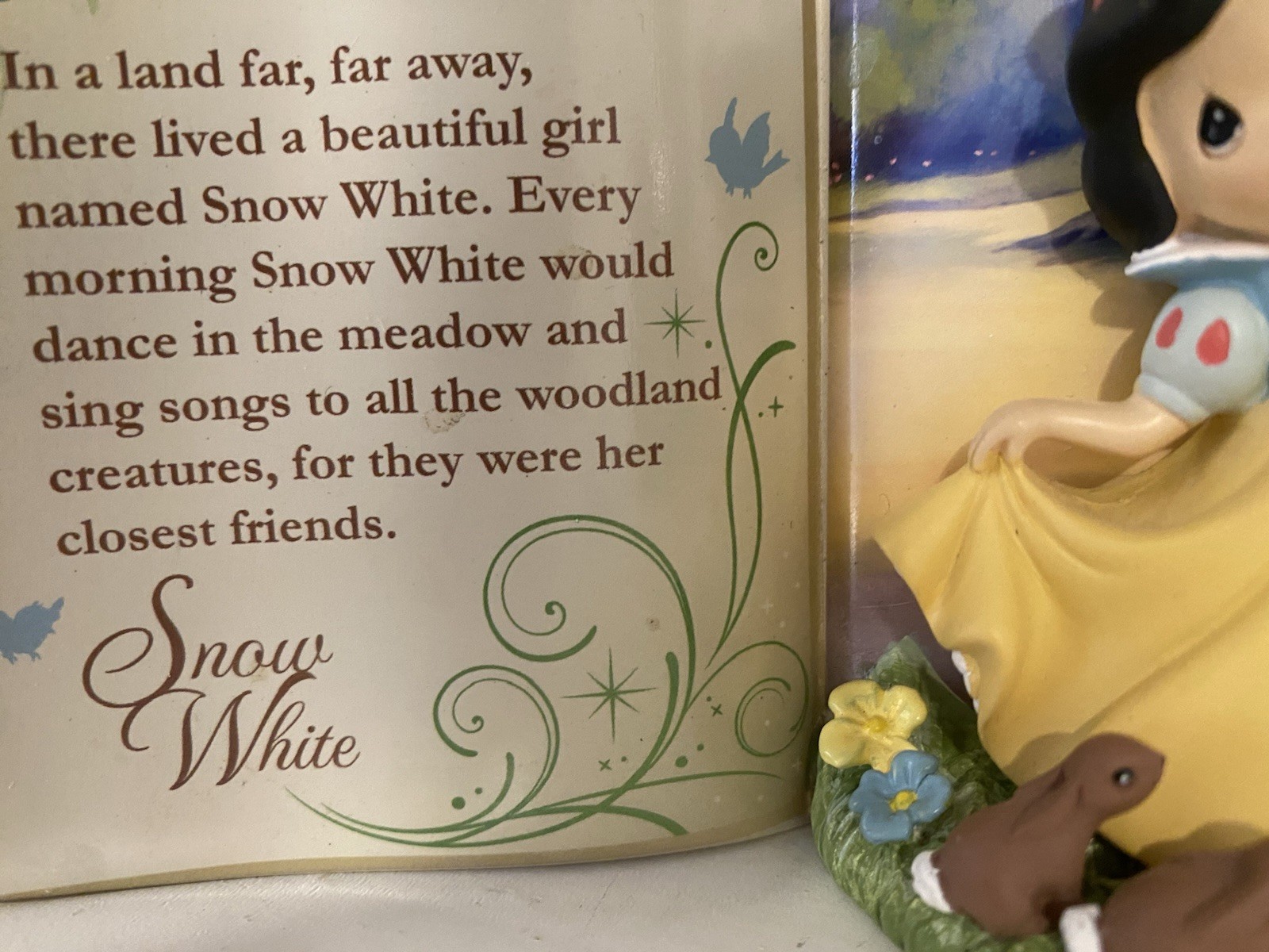 Precious Moments Disney Showcase 134406 Storybook Princess Snow White