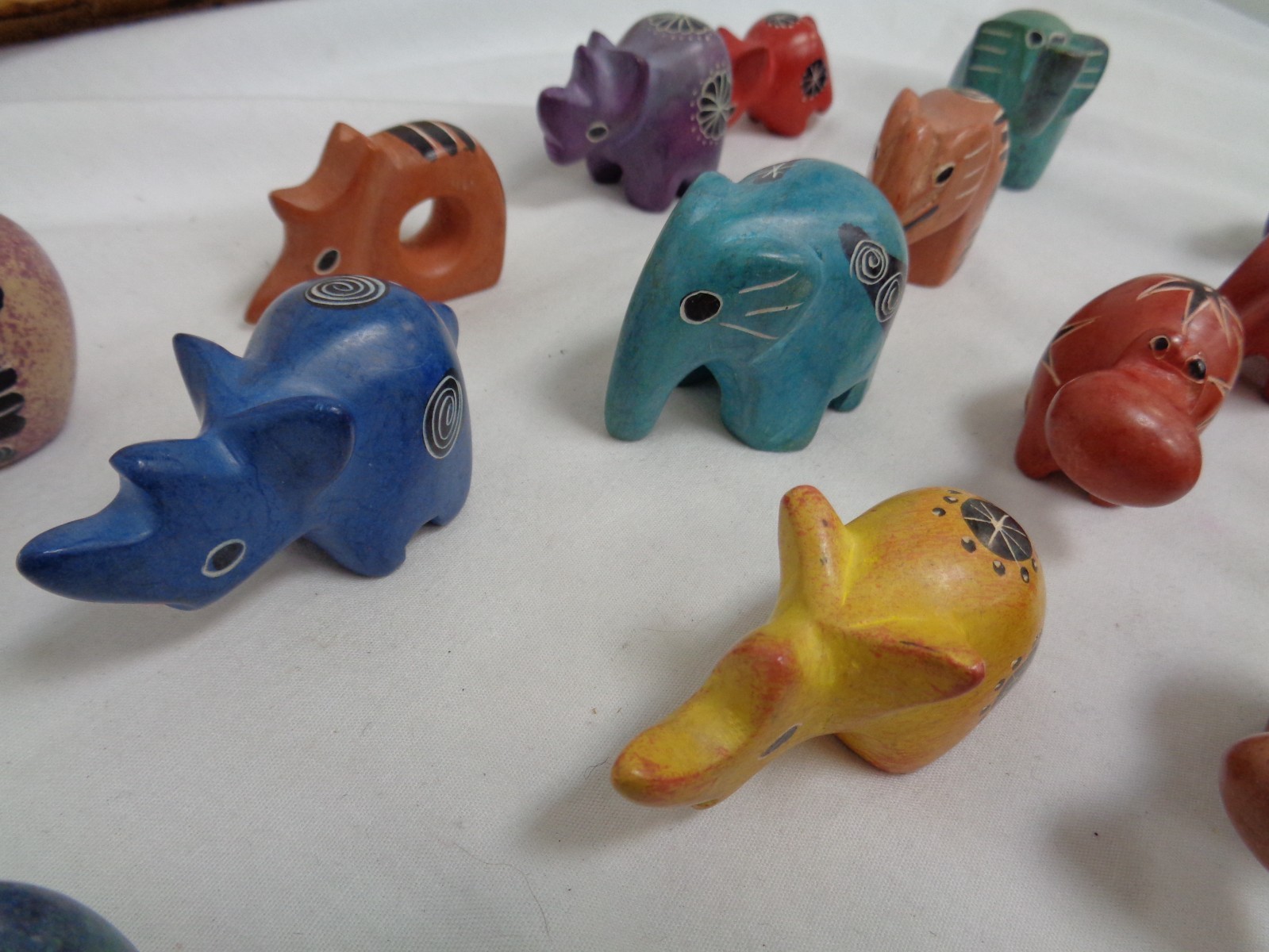 Lot Of 21 Hand Carved Soap Stone Animal Figures – Rhino Hippo Elephant – KENYA
