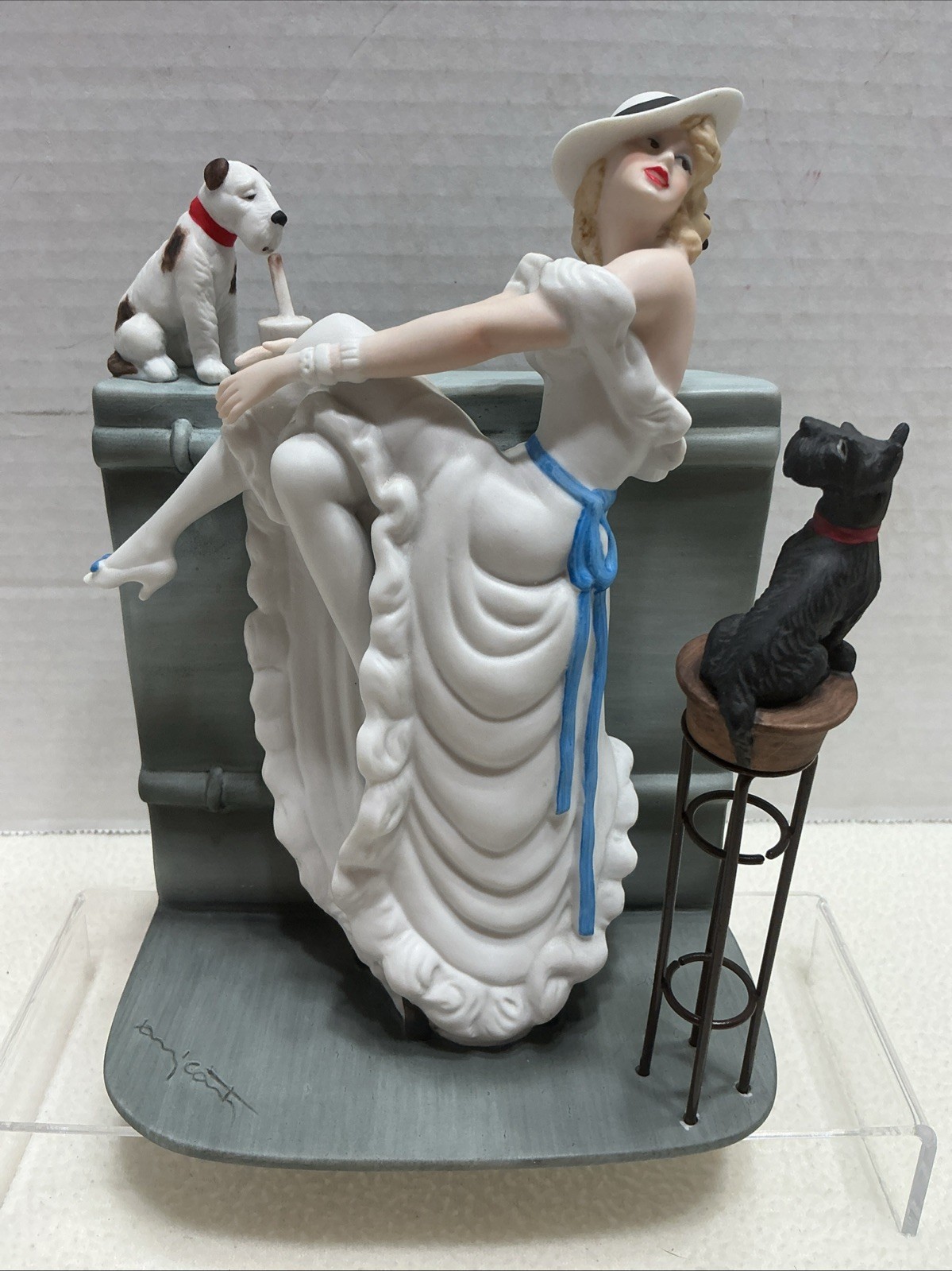 Louis Icart 1936 Au Bar Figurine Heirloom Tradition H2005 Woman Dogs 421/7500