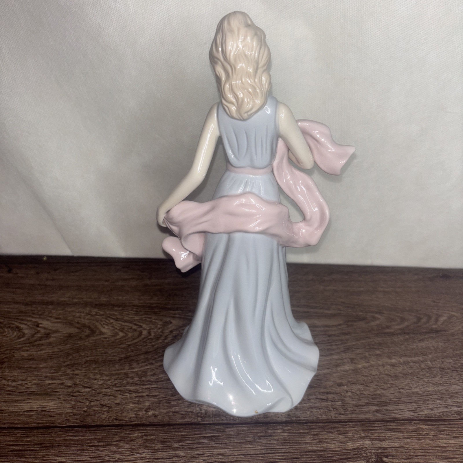 Elegant Porcelain Woman Figurine With Flowing Gown And Scarf 9 In Tall Vintage
