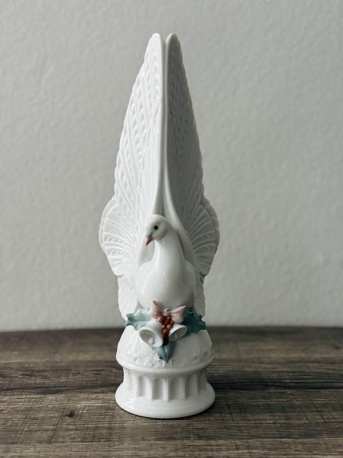 Lladró Message of Love Dove in BOX w SLEEVE Retired Tree Toppers