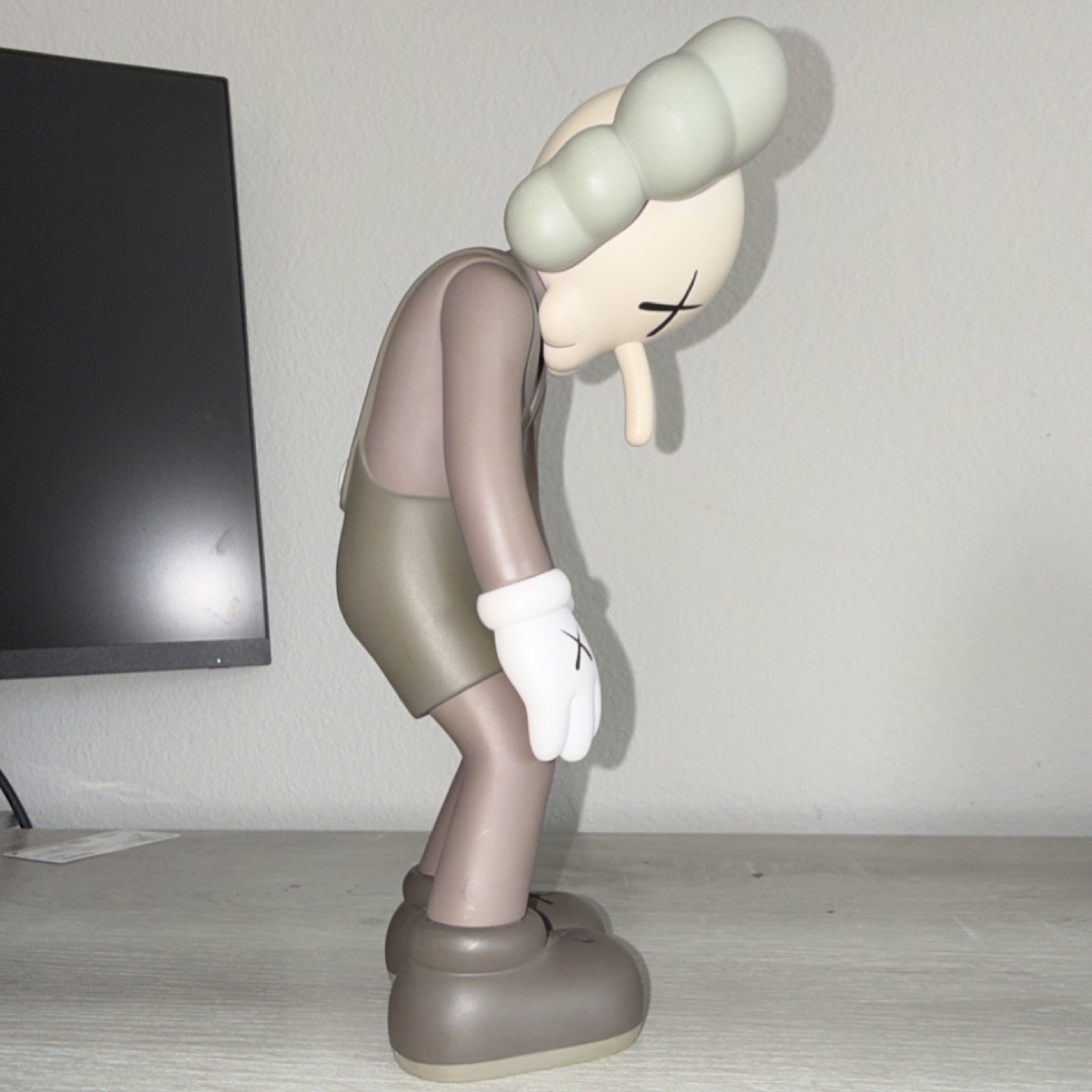 Authentic Medicom Toy KAWS Small Lie Limited Edition Gray Figurine 2017