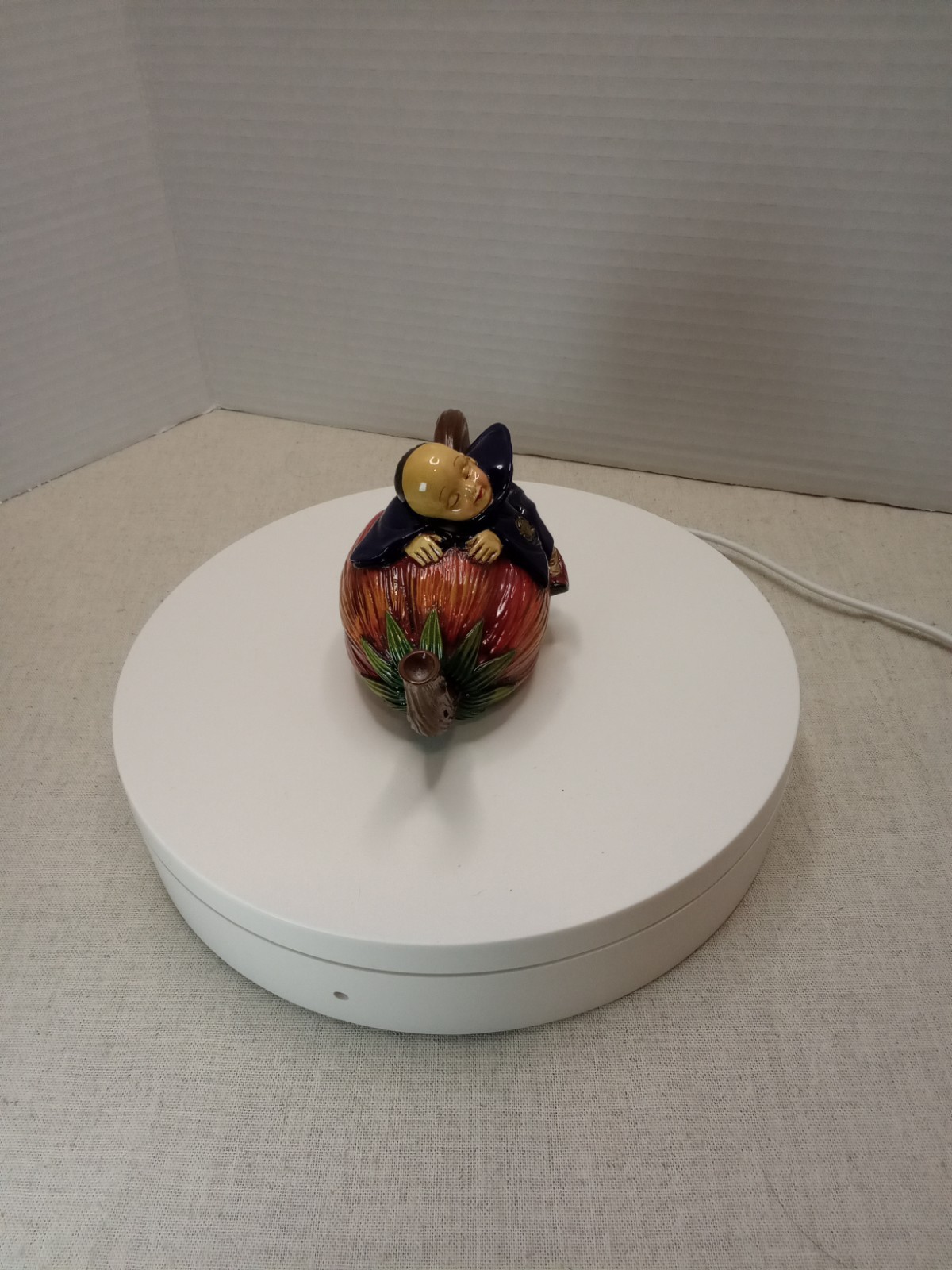 NINI “CHINA DOLL” TEAPOT HAND PAINTED MINIATURE RESIN ITEM #6-44
