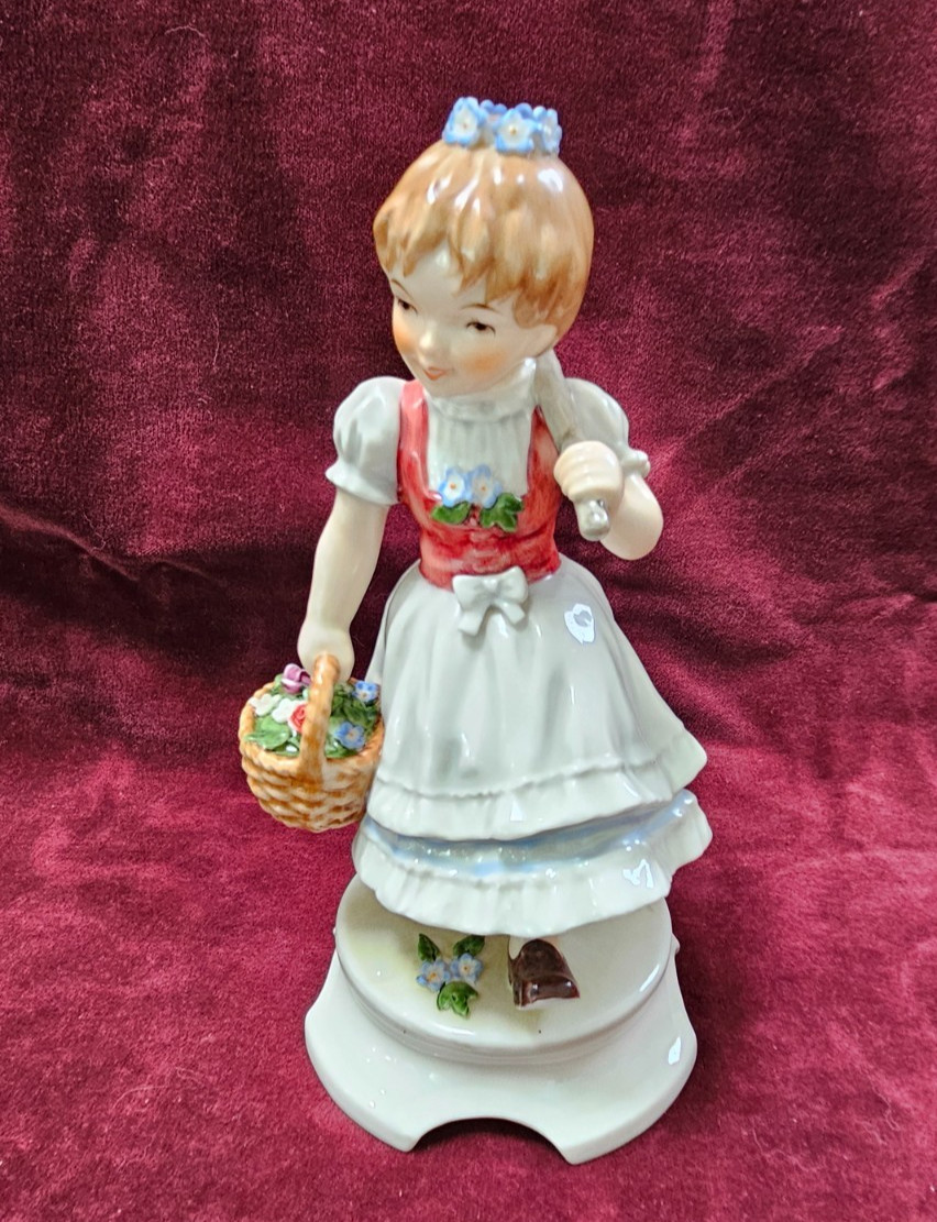 Goebel West Germany Girl Figurine LORE 240