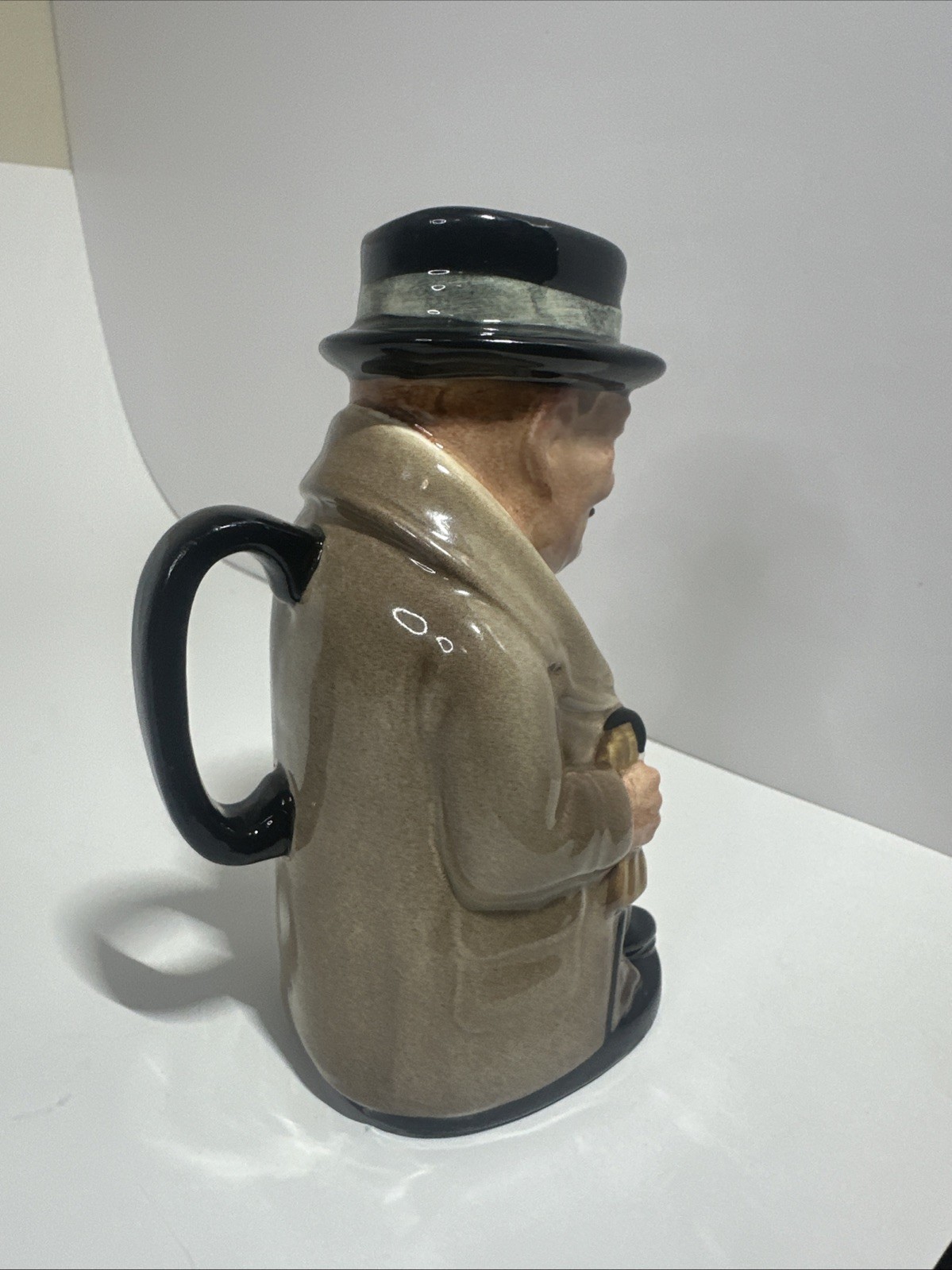 Royal Doulton Winston Churchill Medium 5 1/2″ Toby Jug D6172 England Base Mark