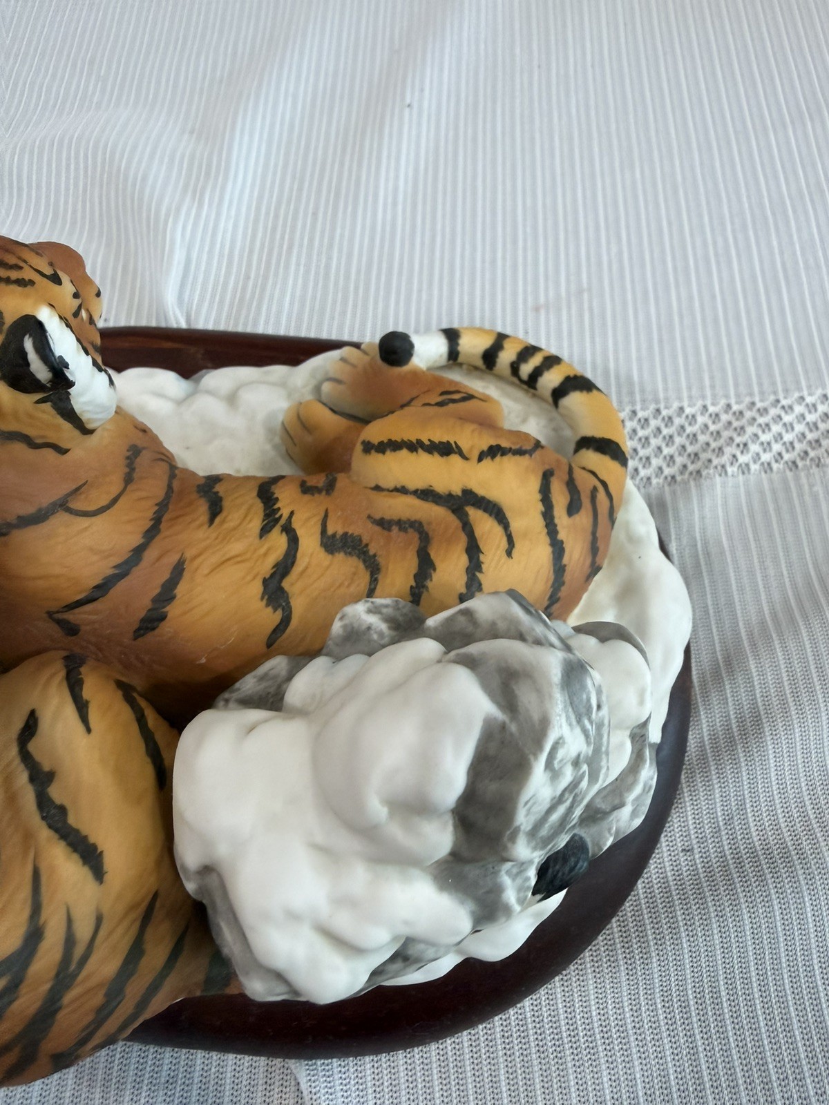 1996 Home Interior Siberian Tigers Endangered Species Masterpiece Porcelain ~ NM
