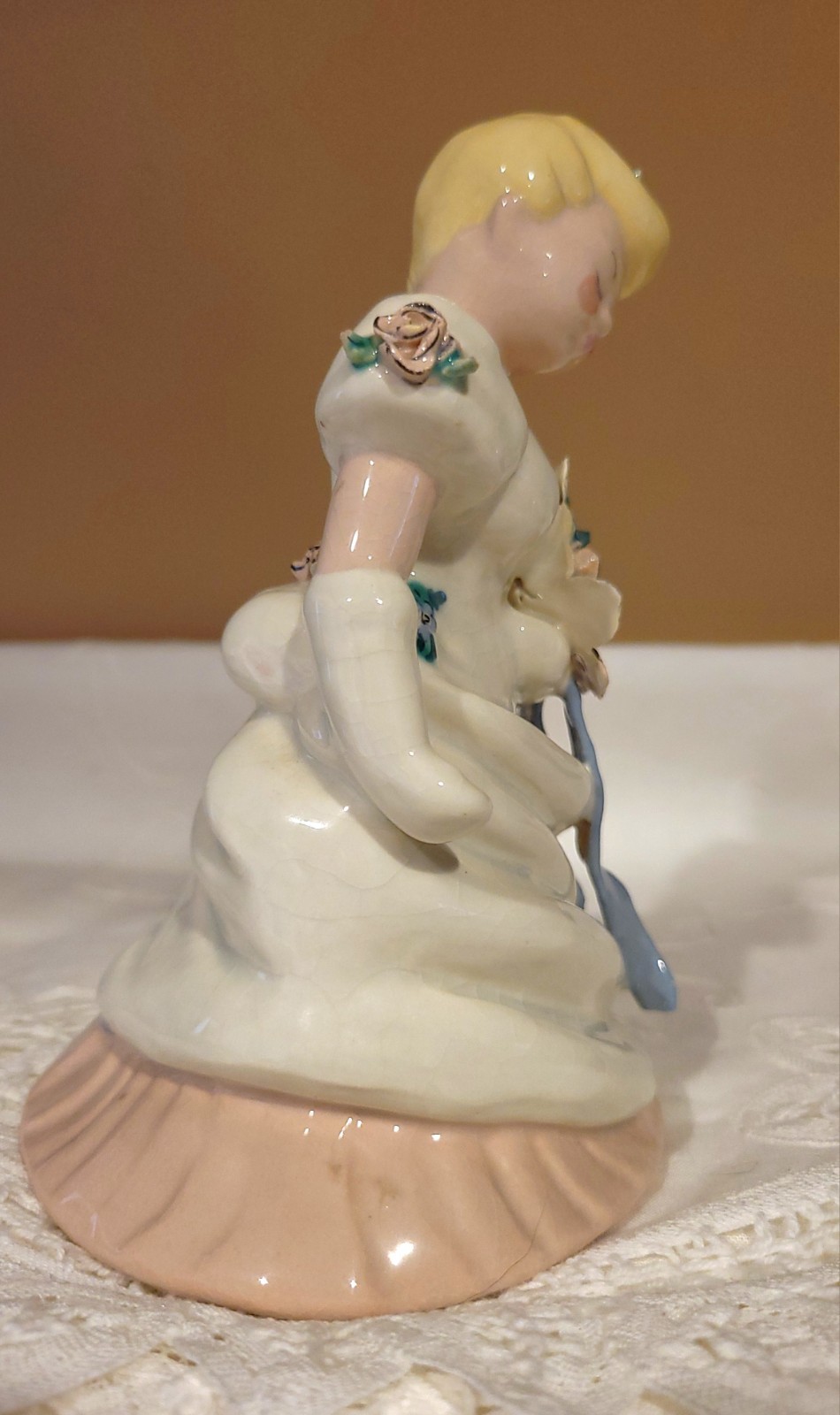 Bride Figurine Kay Finch California Pottery 6″ Blond Pastels 1940s READ