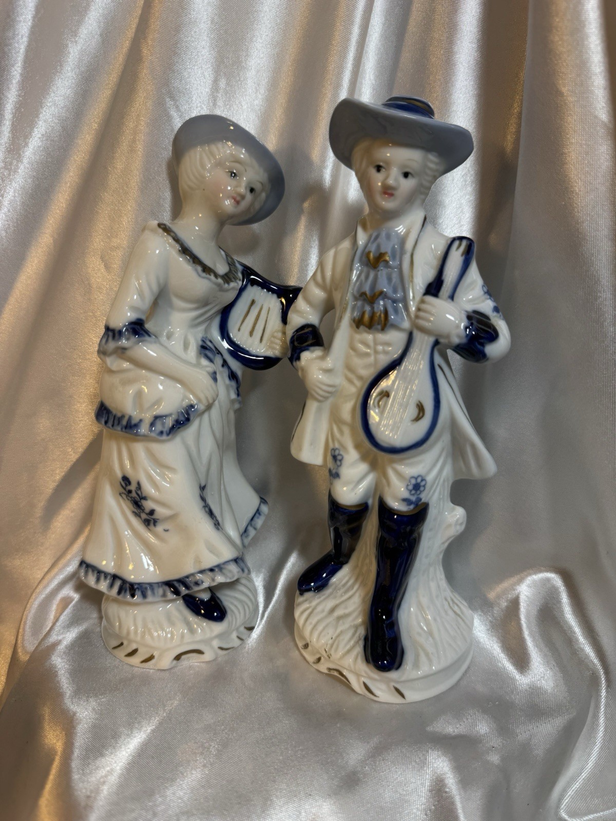 Vintage Blue & White Porcelain Colonial Man & Woman Figurine Playing Instruments