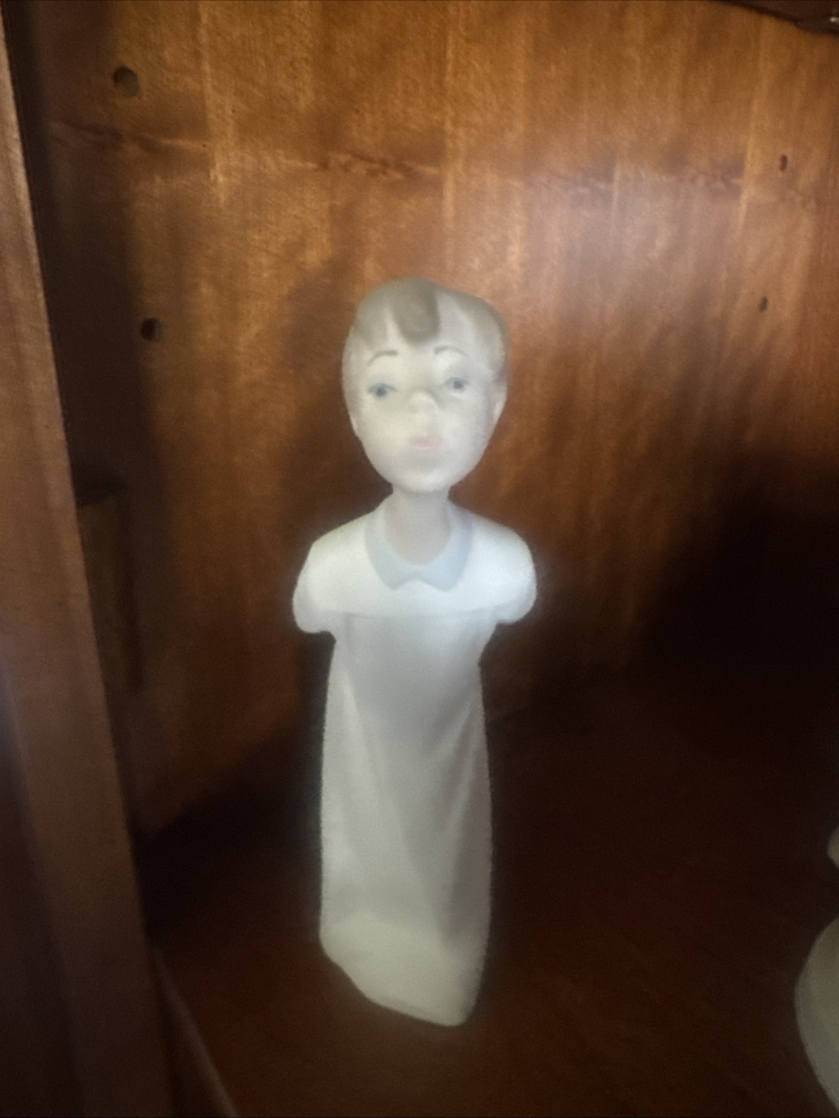 Lladro Boy Kissing *Matte/Unglazed* #4869 *Rare*