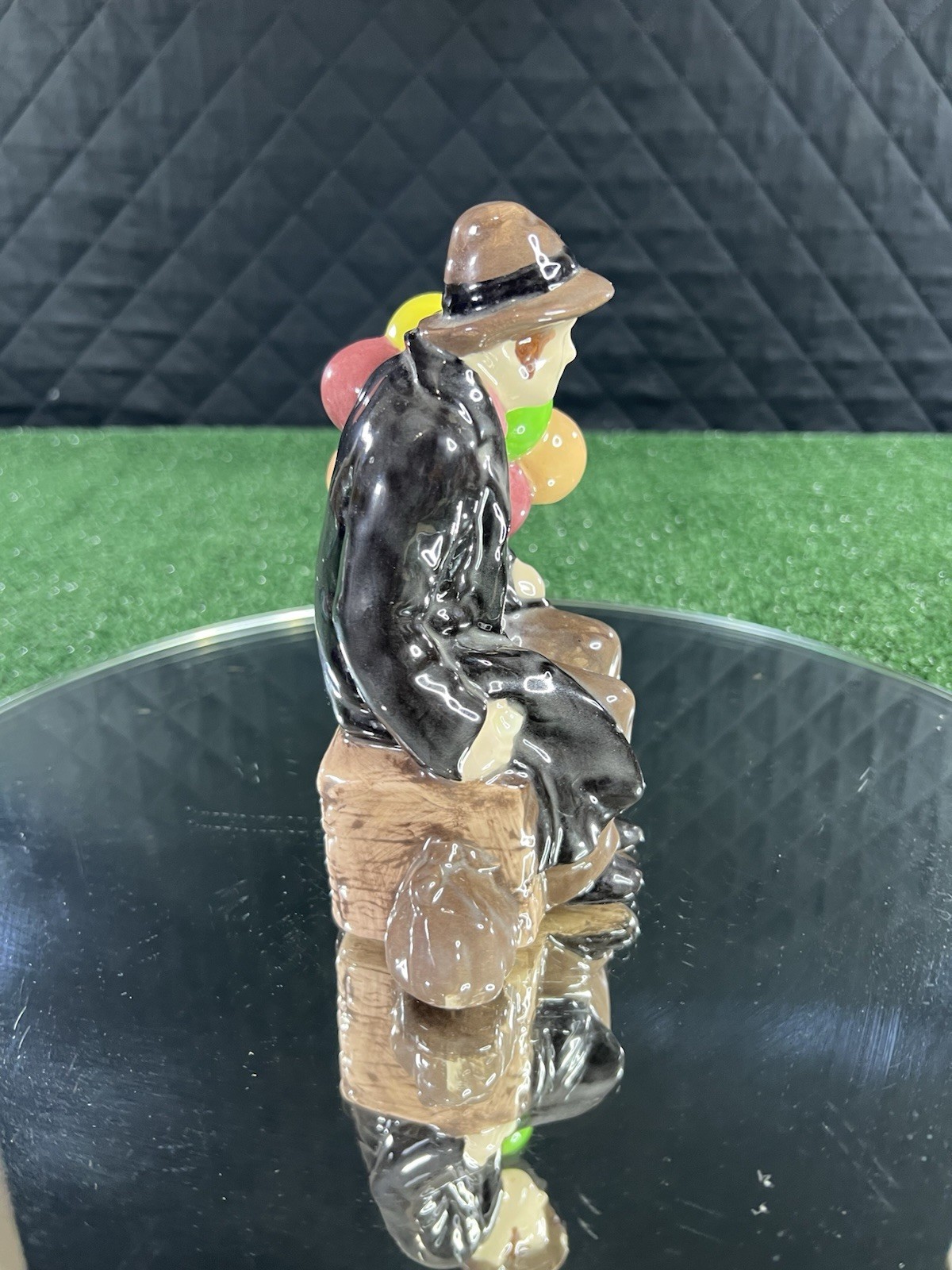 Vintage Royal Doubton The Balloon Man Figurine HN1954 Decor