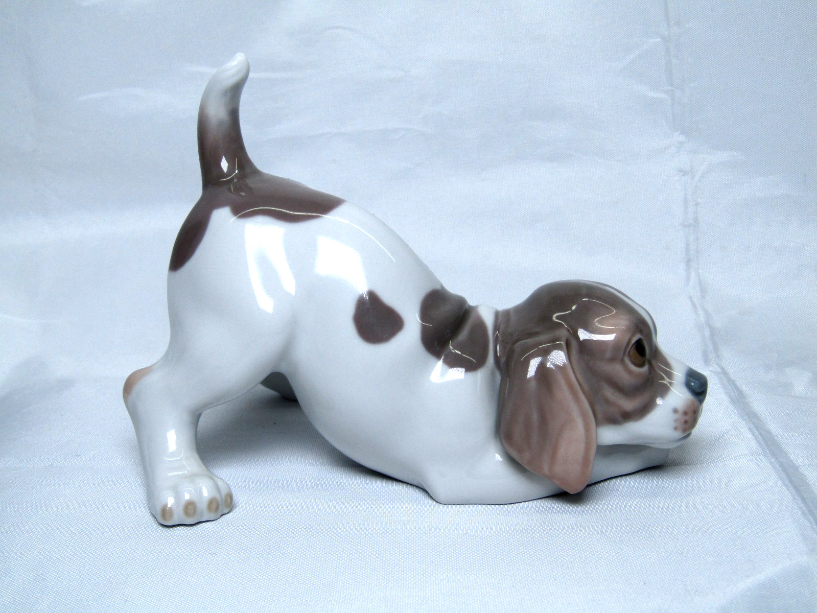 Lladro Playful Puppy Beagle 1070 Porcelain Figurine Glossy Retired Signed VTG