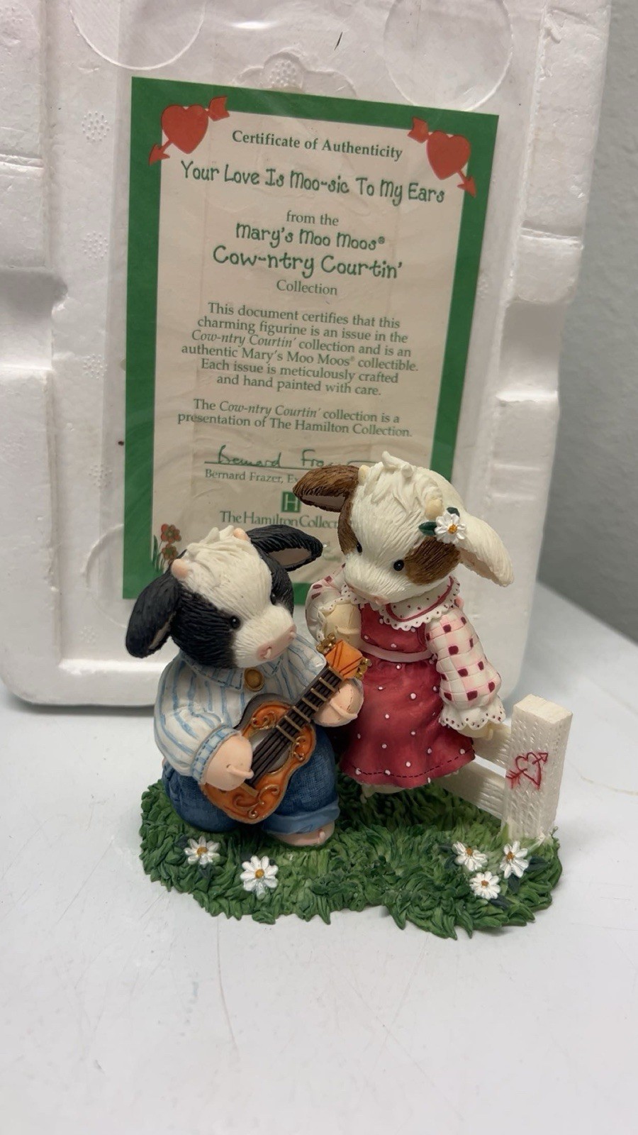 MARY’s MOO MOOS Hamilton Country Courtin Figurine MIB