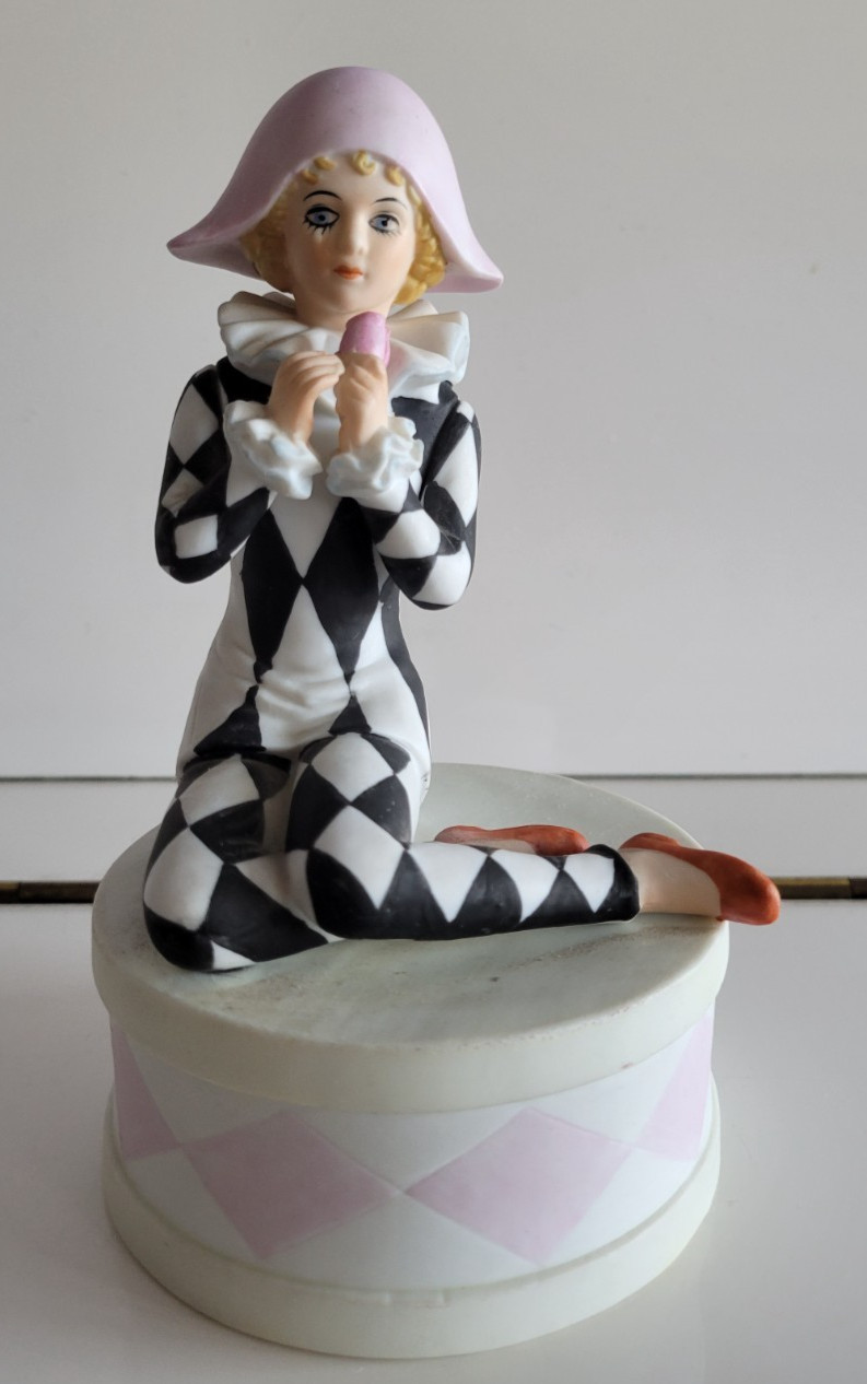 CERAMIC JESTER CLOWN FIGURINE WHITE N BLACK OUTFIT PINK ROSE PINK HAT 6.25 INCH