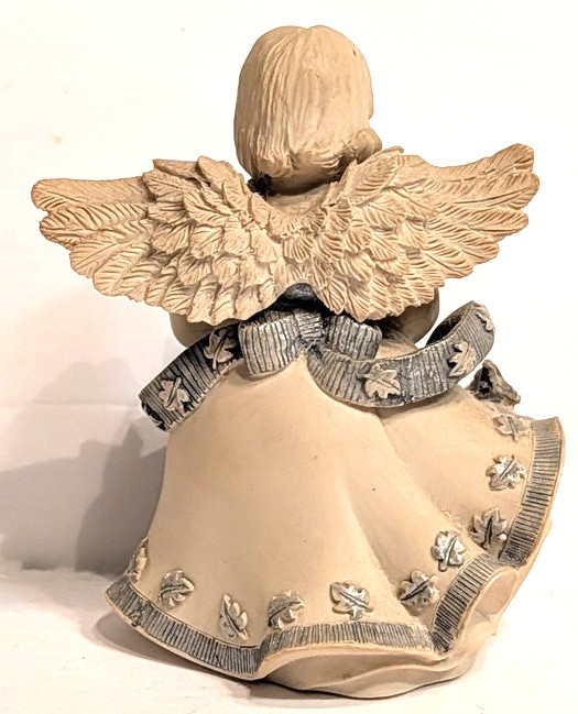 Sarah’s Angels – Giving – Angel Figurine Holding Fruit – 2001 – 00229