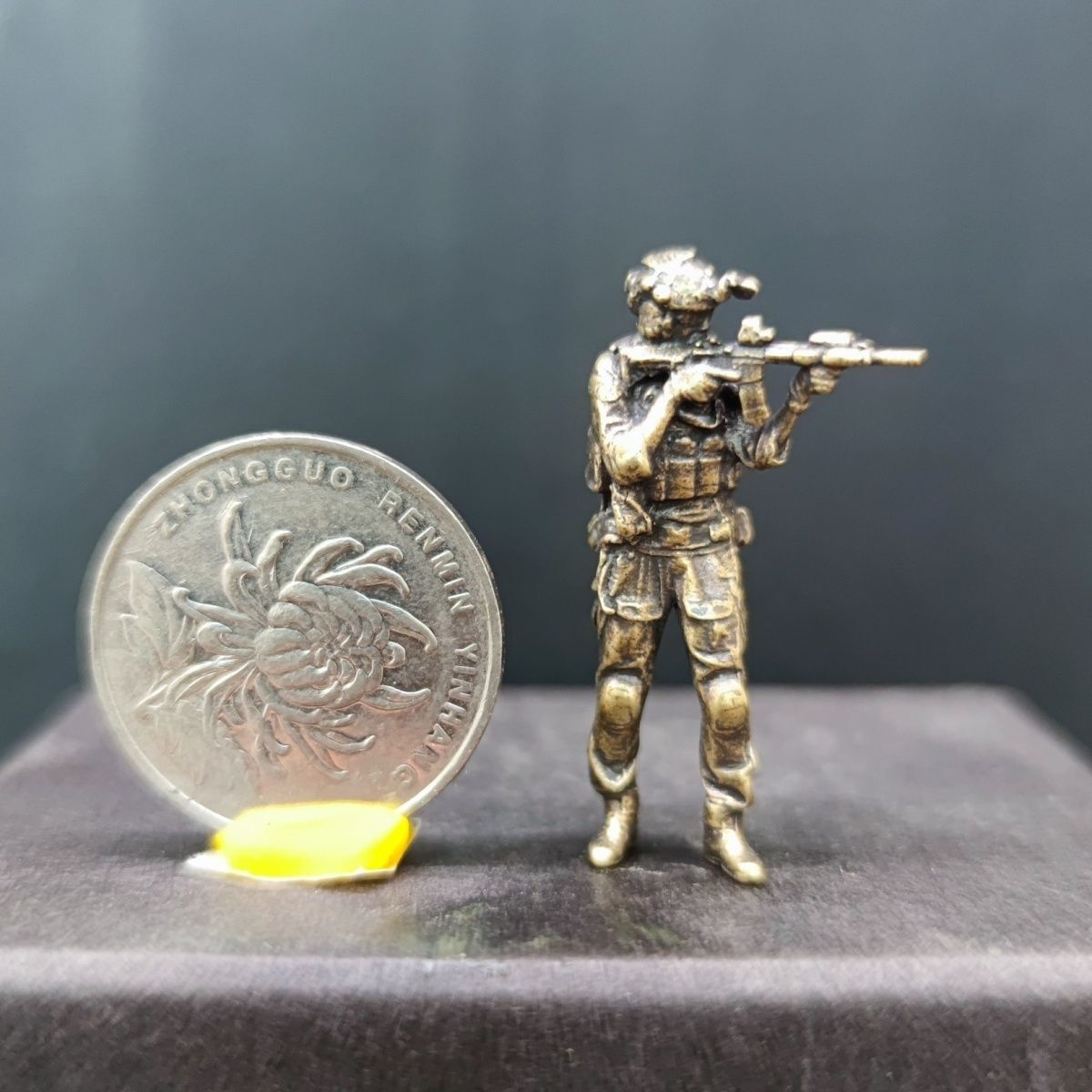 Solid Brass Modern American soldier Special Forces Soldier Model Ornament