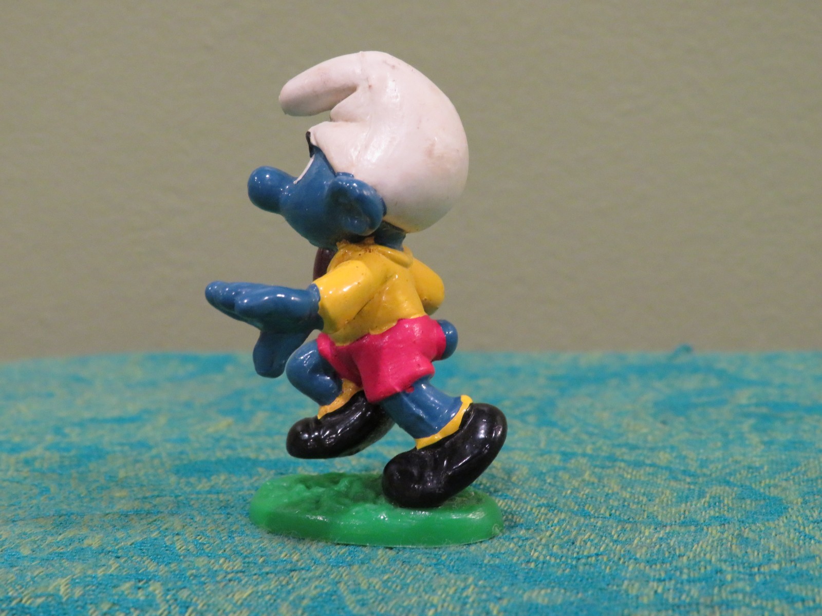 Vintage 1980’s Rugby Football Smurf Figurine