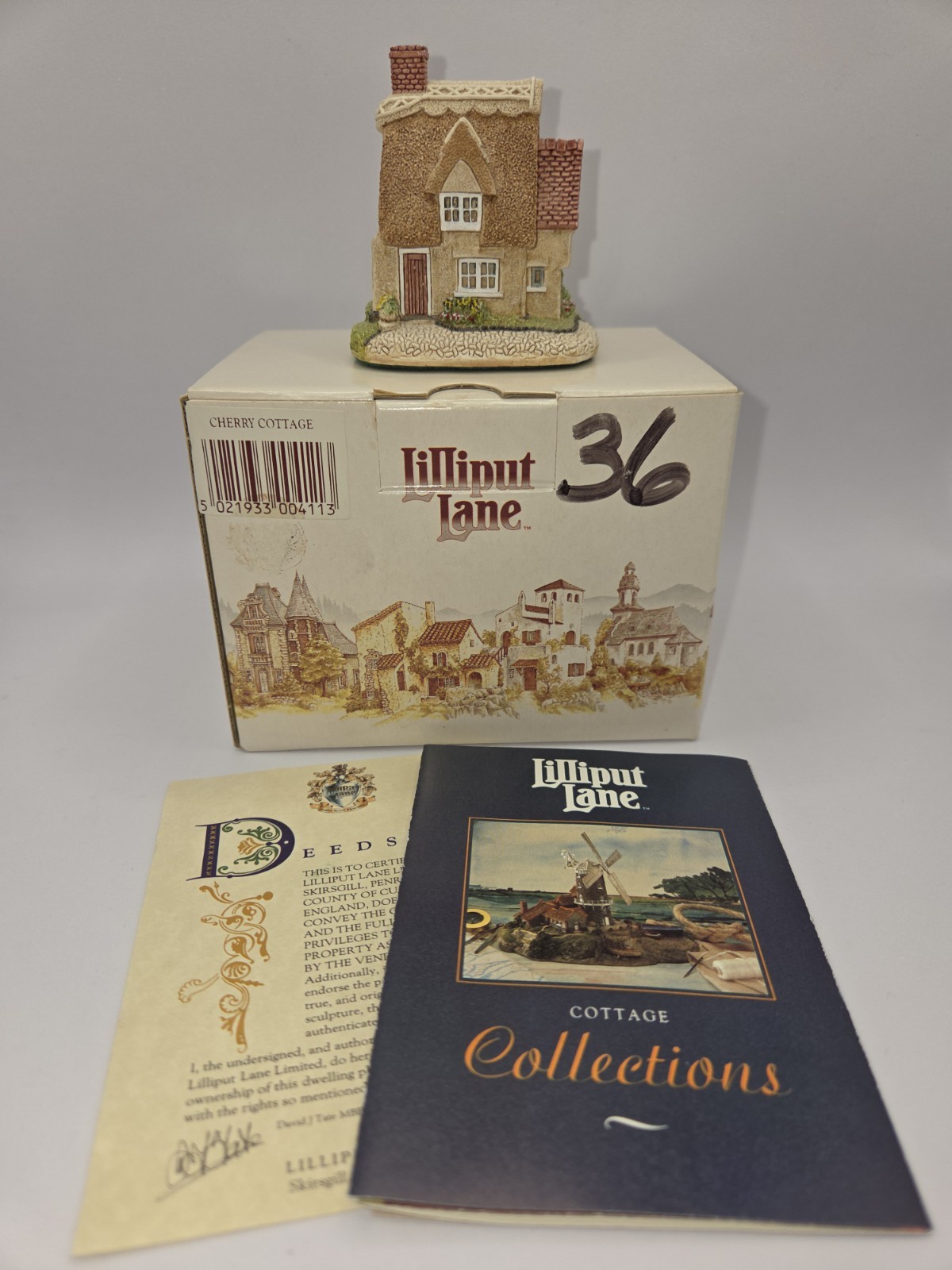 Lilliput Lane Cherry Cottage Miniature Sculpture English Collection SE 1990