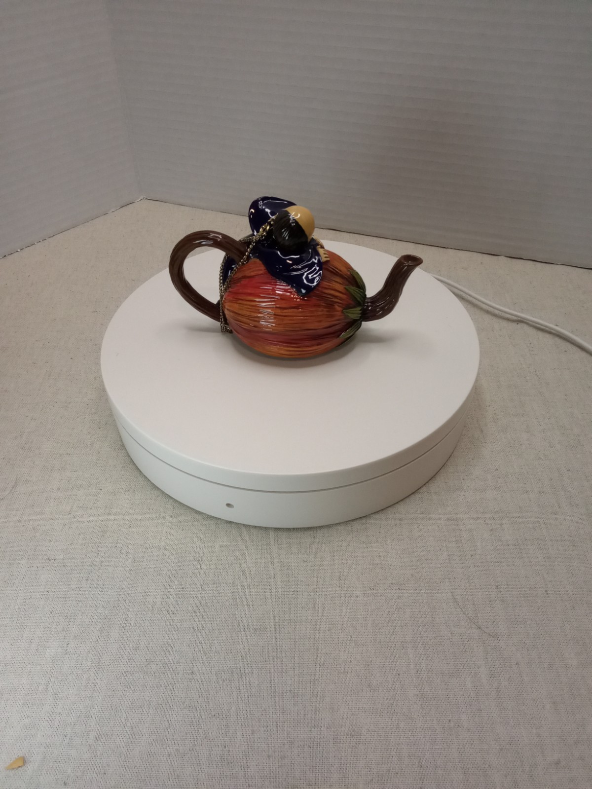 NINI “CHINA DOLL” TEAPOT HAND PAINTED MINIATURE RESIN ITEM #6-44