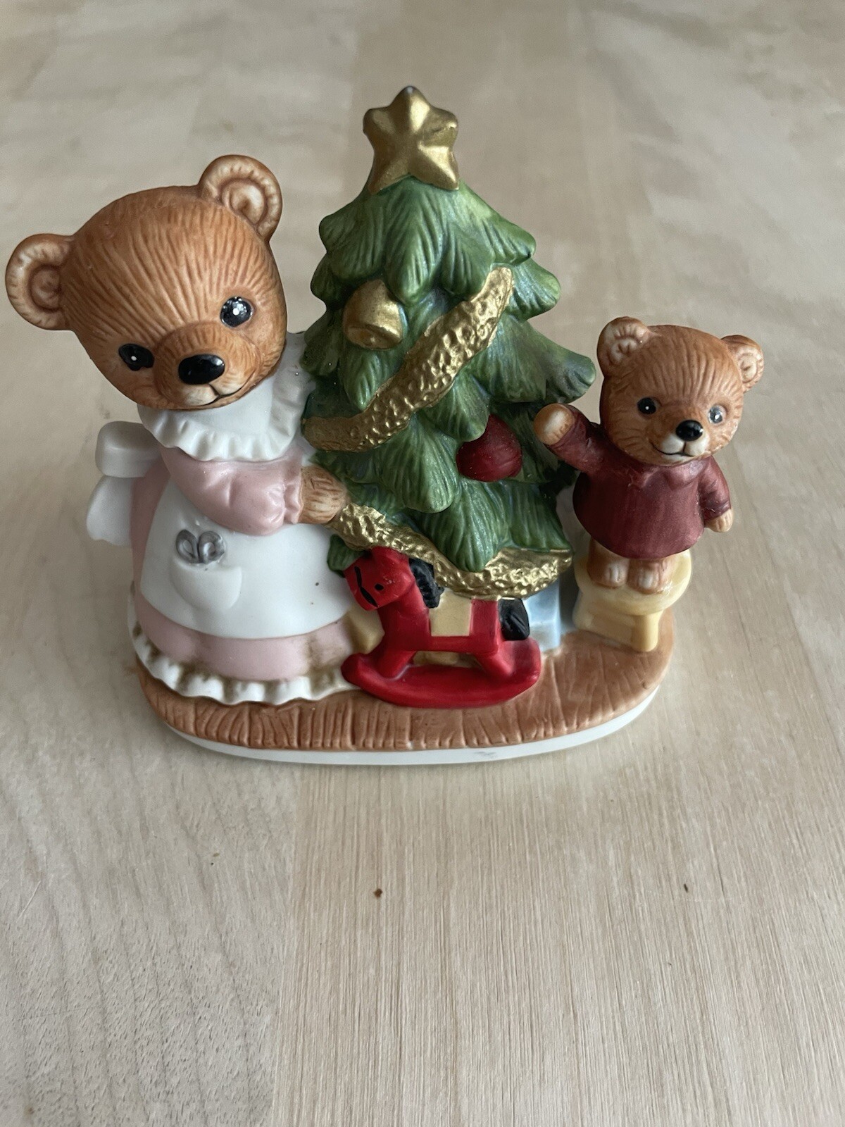 Vintage Homeco Interiors Momma Bear Baby Bear Christmas Tree # 5114 Figurine 4″